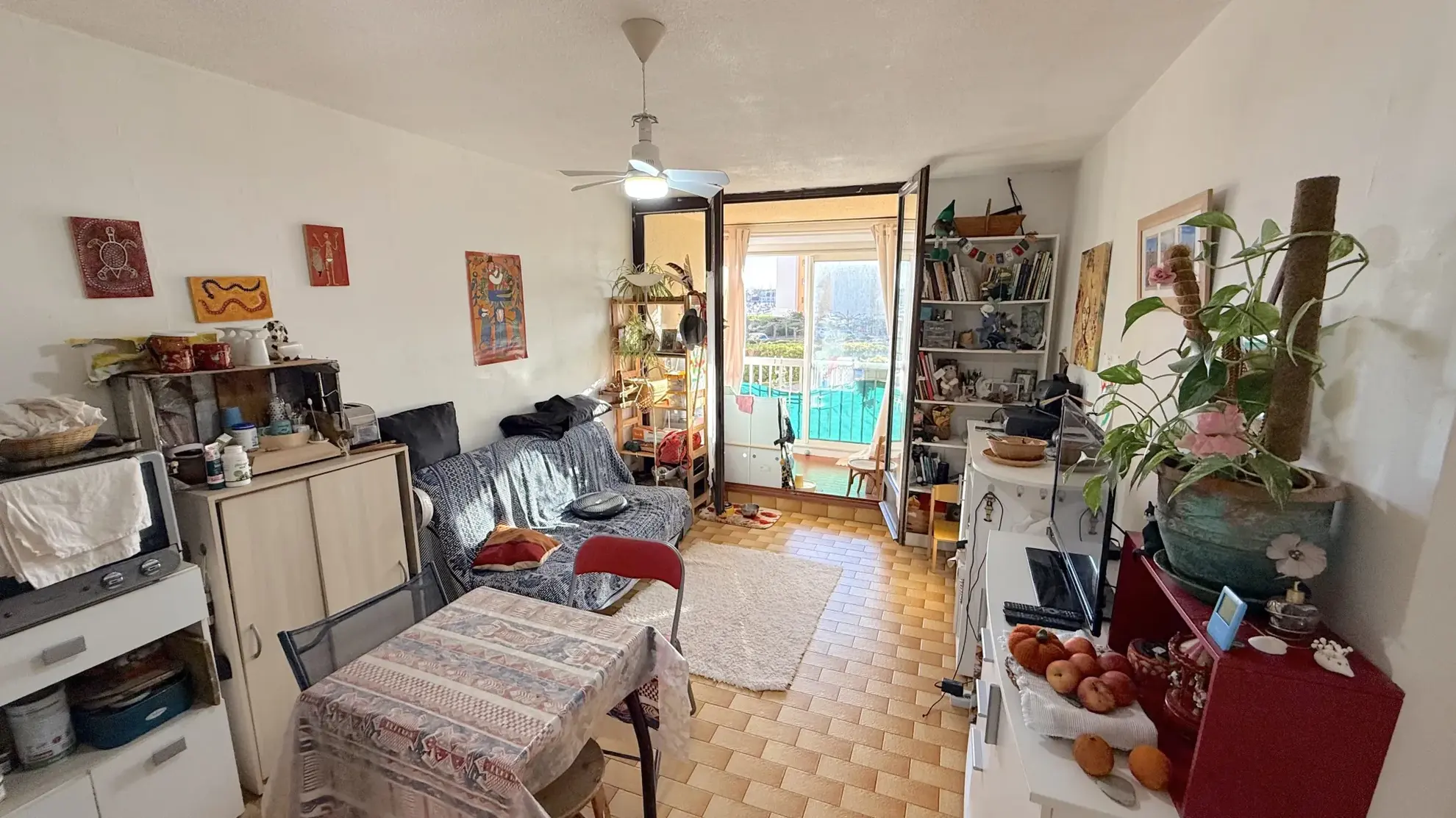 Appartement F2 à Carnon-Plage avec Loggia, Terrasse et Parking Privé 