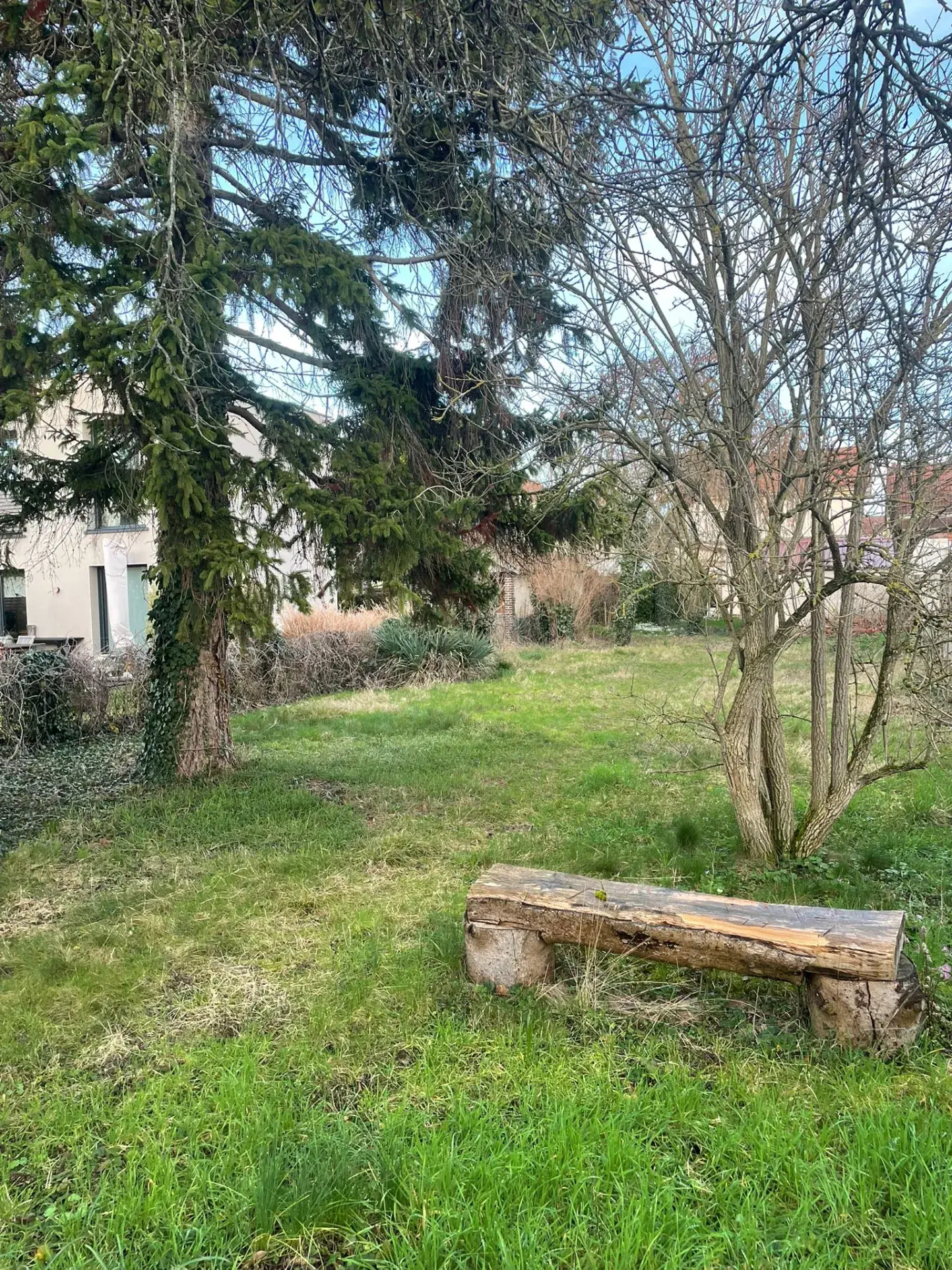 Maison 3 chambres à Sainte-Savine avec jardin et garage 