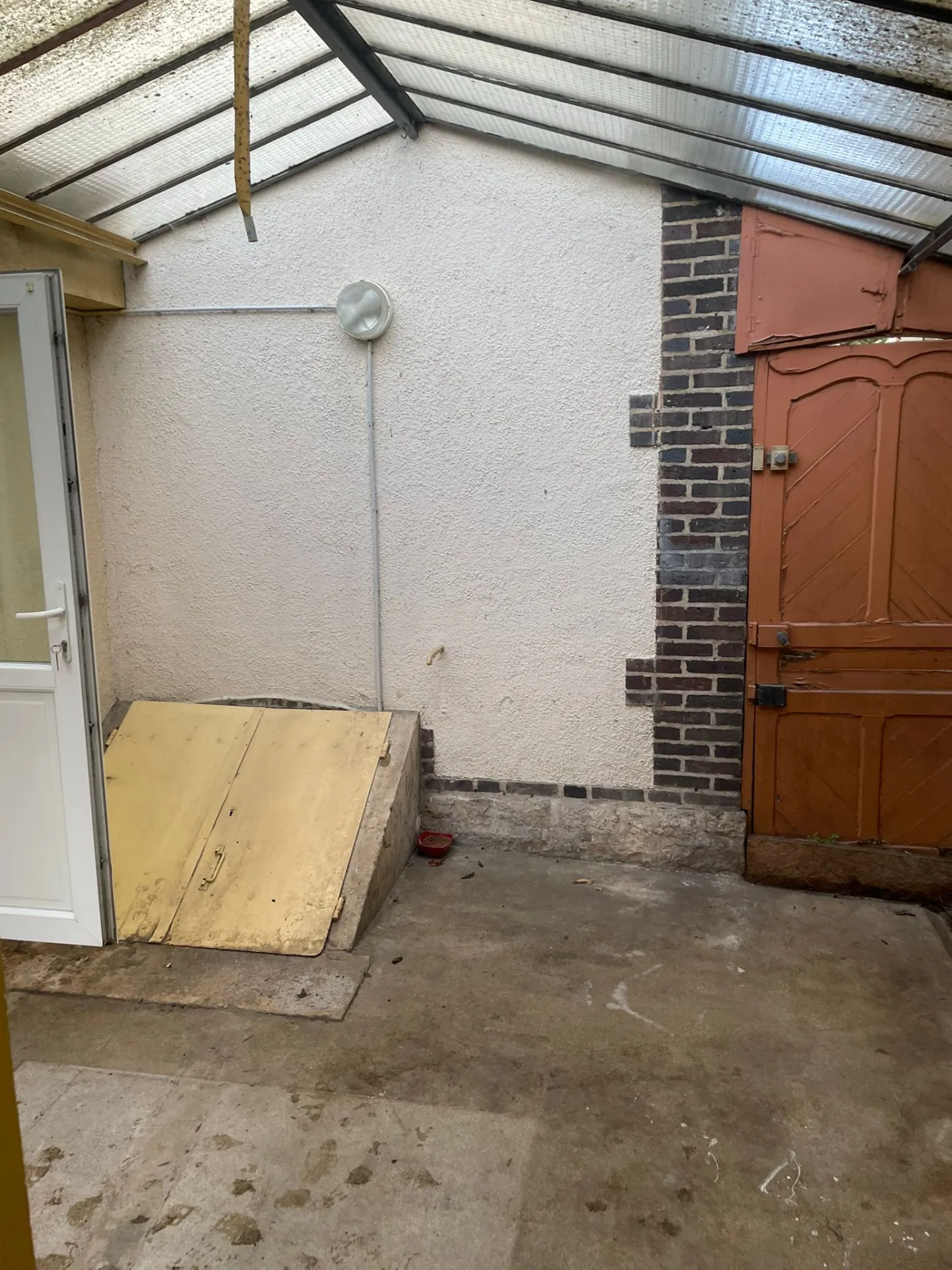 Maison 3 chambres à Sainte-Savine avec jardin et garage 