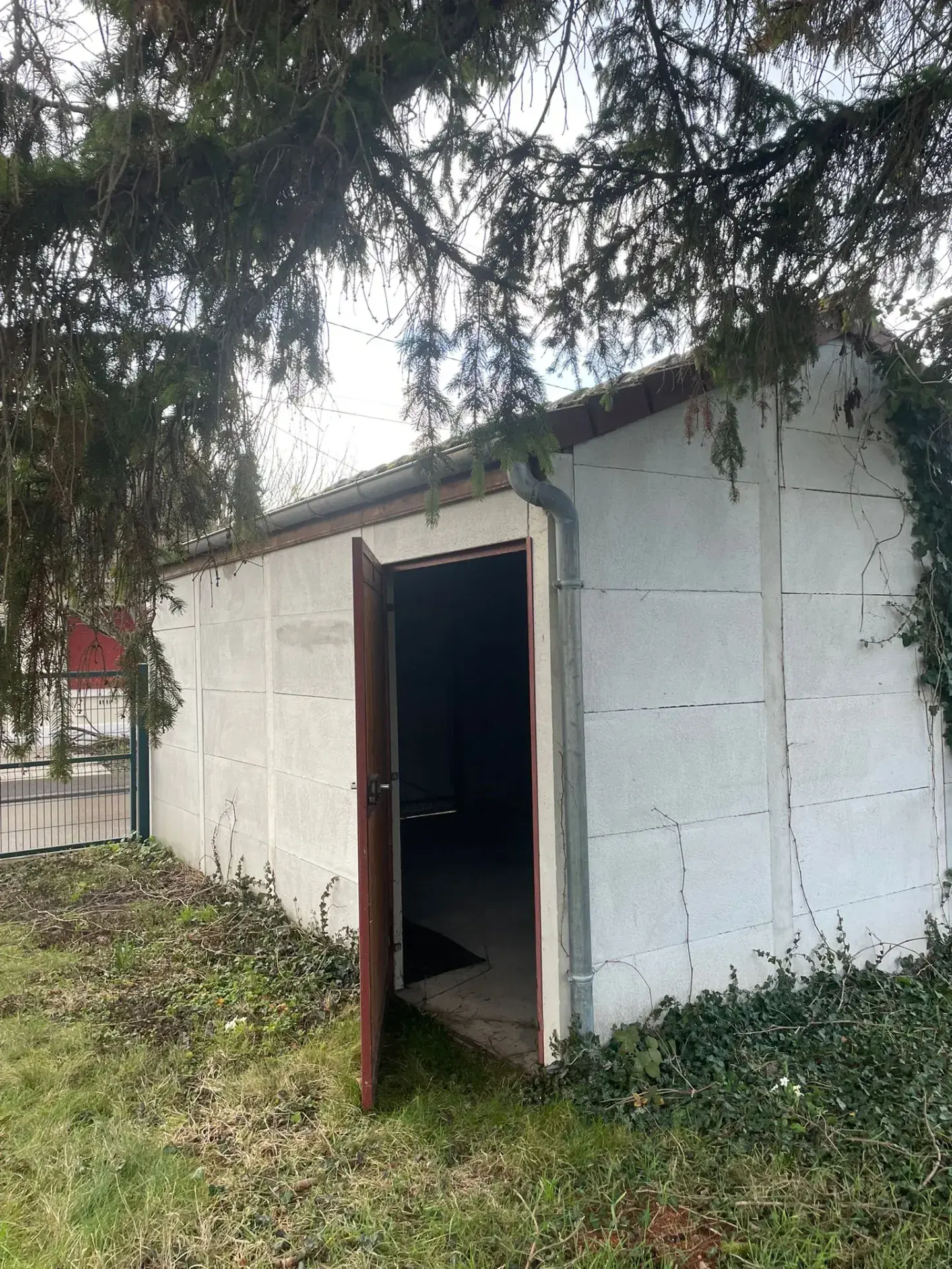 Maison 3 chambres à Sainte-Savine avec jardin et garage 