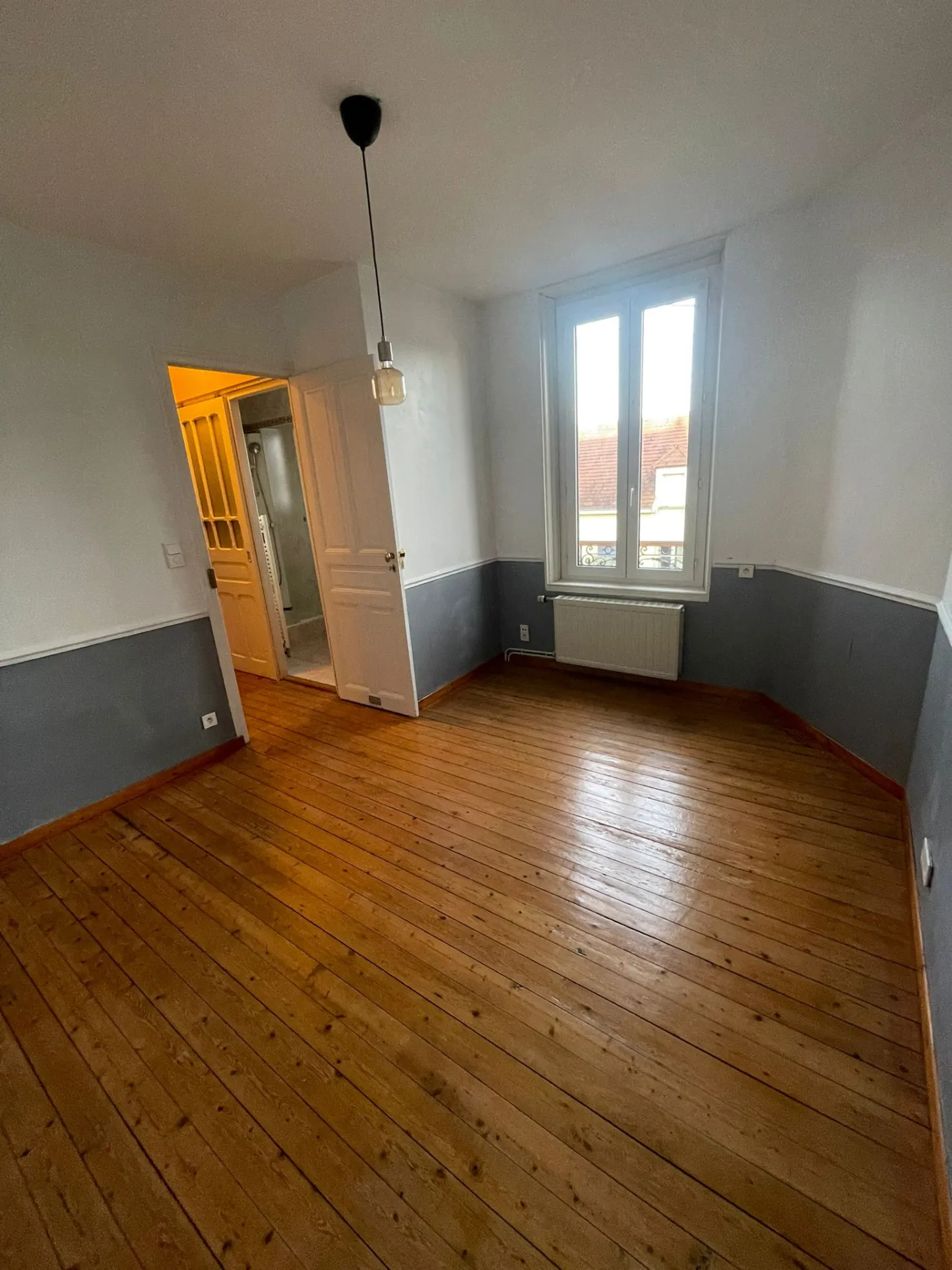 Maison 3 chambres à Sainte-Savine avec jardin et garage 