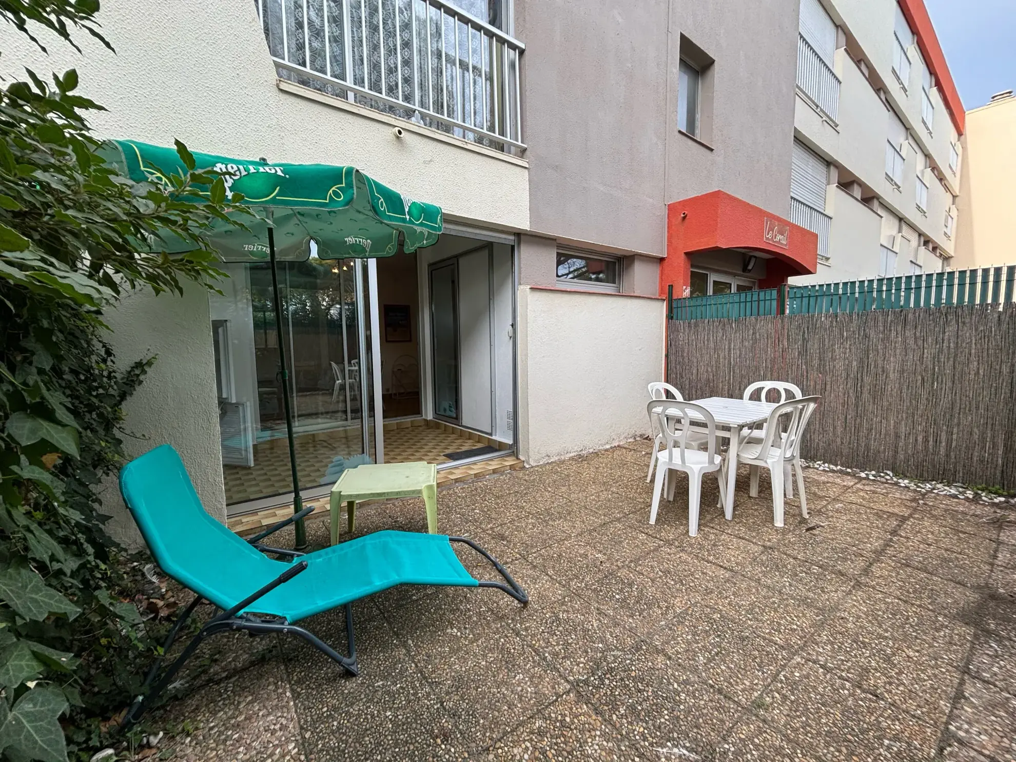 Appartement avec terrasse et parking privé à Saint-Cyprien-Plage 