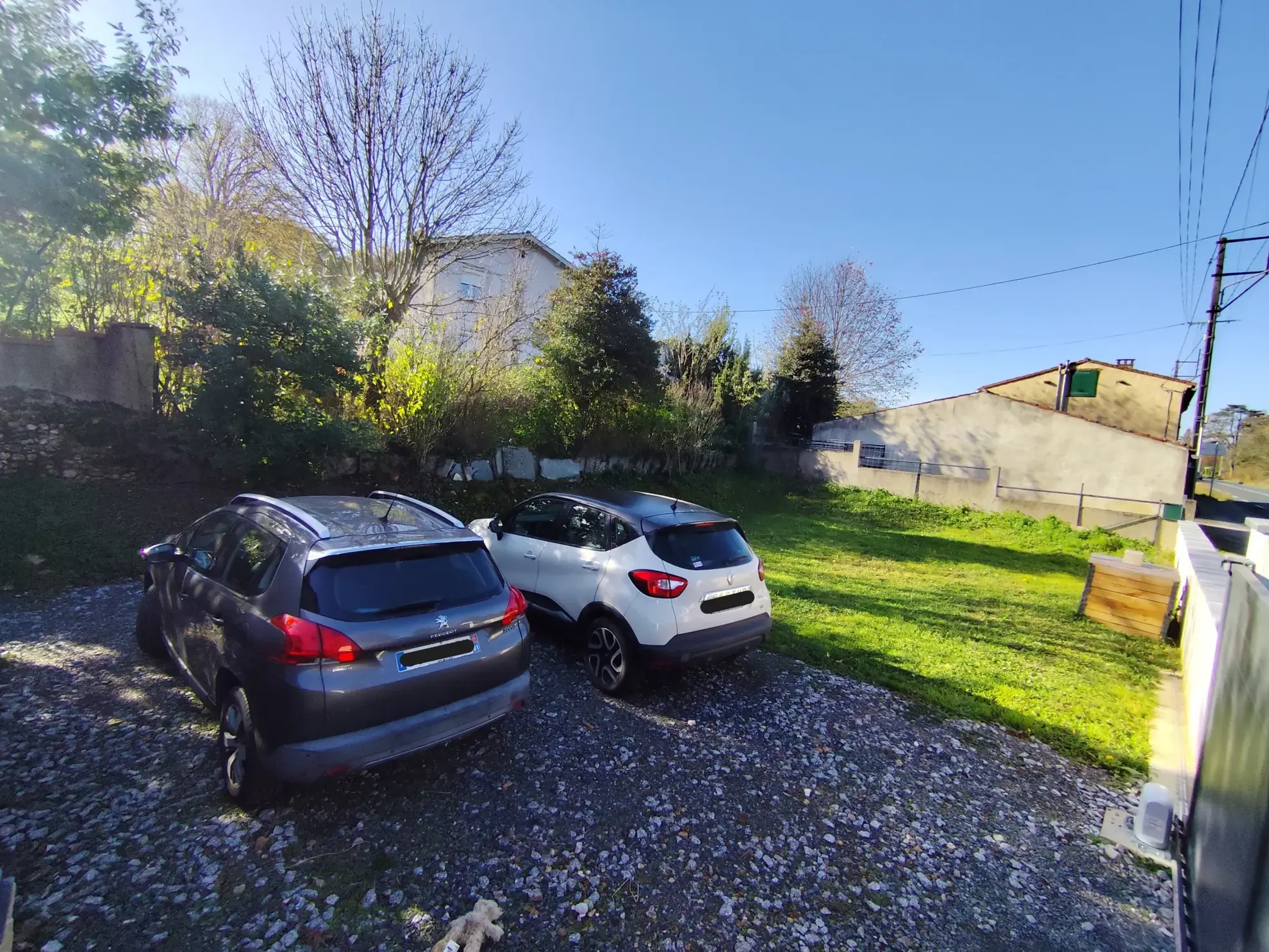 Maison à vendre avec jardin, garage et travaux récents à Castres 