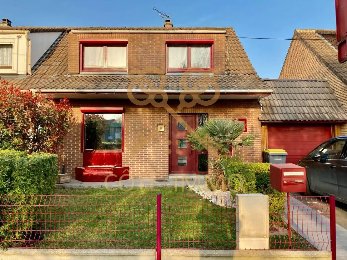 Maison semi Plain-Pied à Le Forest avec 4 chambres, garage et jardin