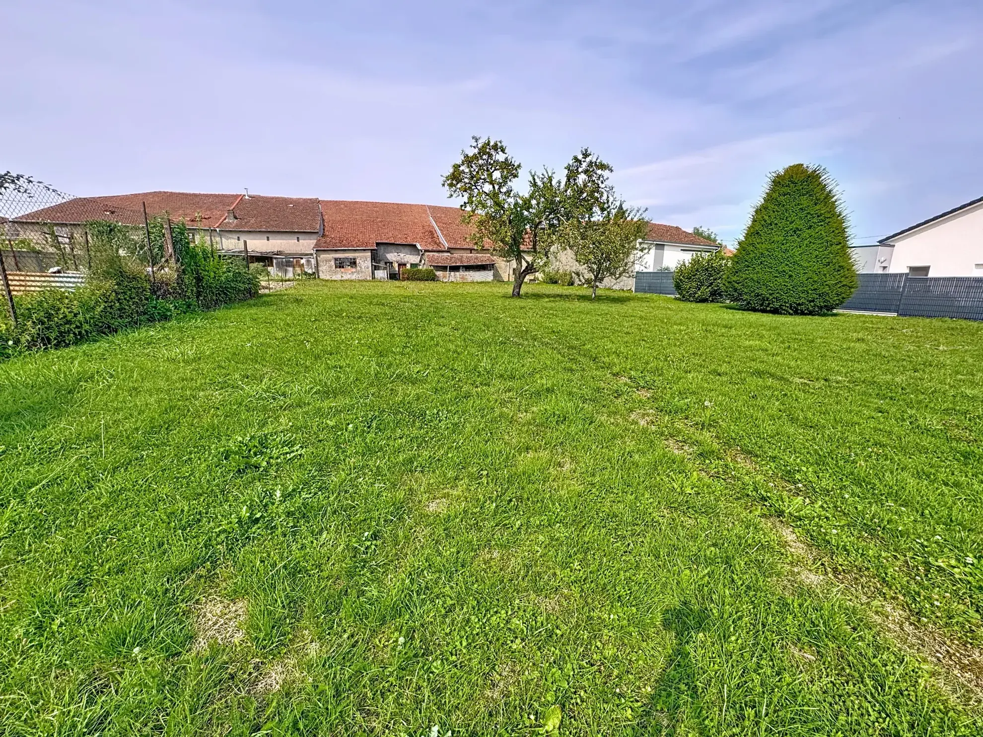 Ferme à vendre à Oëlleville avec jardin et dépendances