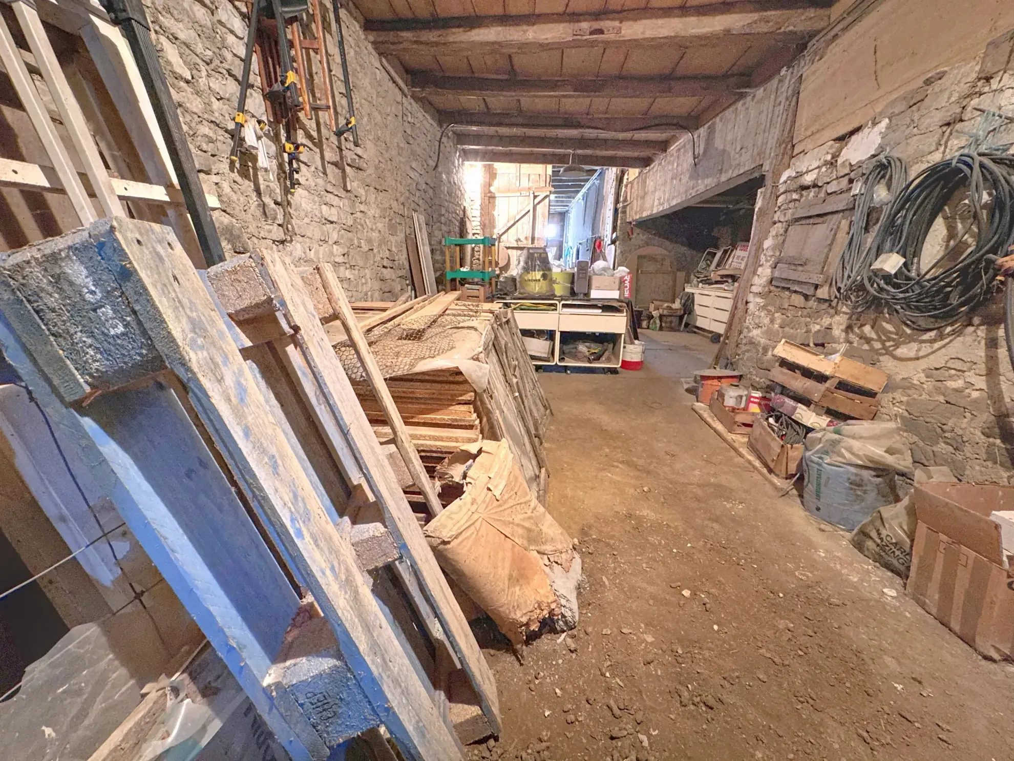 Ferme à vendre à Oëlleville avec jardin et dépendances 