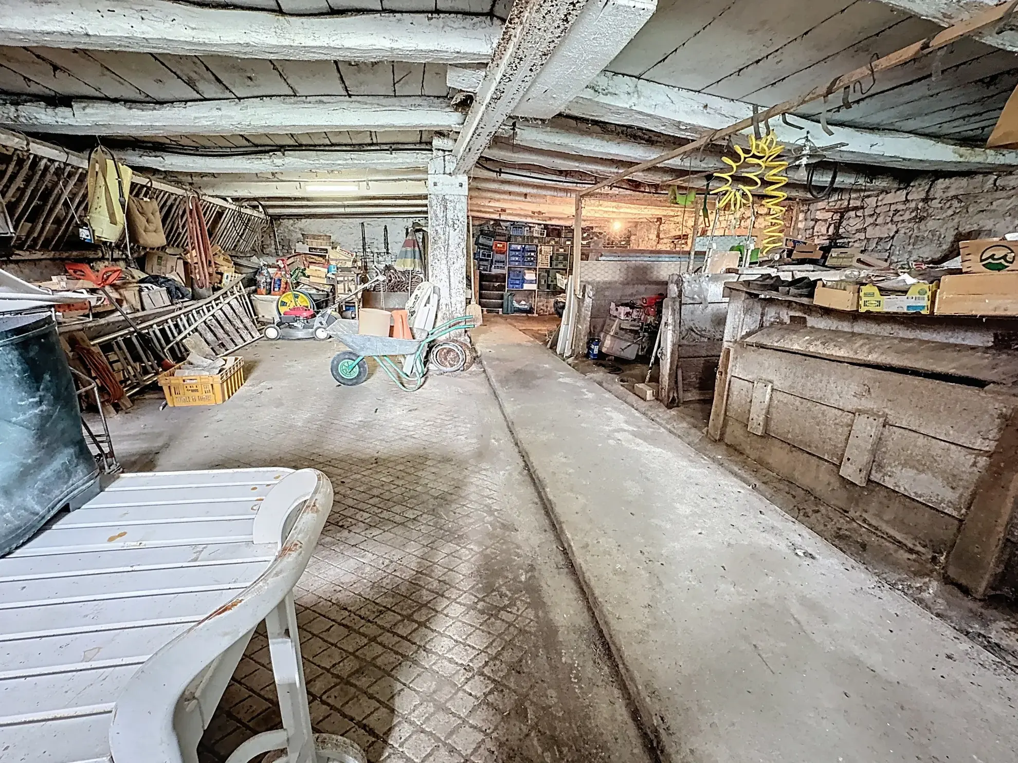 Ferme à vendre à Oëlleville avec jardin et dépendances 