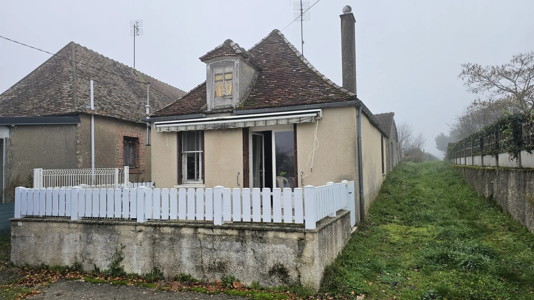 Maison à Belabre (36) avec terrasse, 38 m², construite en 1942