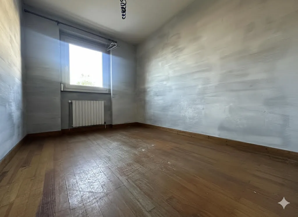 Maison de ville à Saint-Étienne avec potentiel de rénovation et grand volume intérieur 