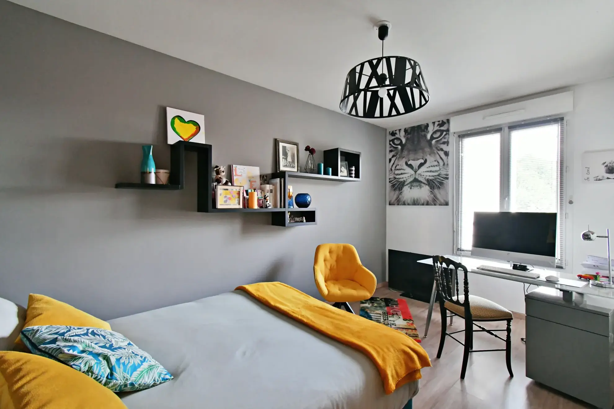 A vendre appartement traversant de 91 m² avec terrasse et garage à Clermont-Ferrand La Glacière 