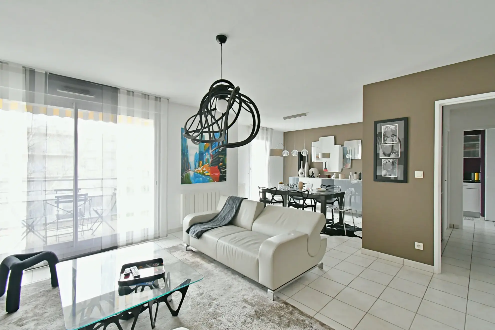 A vendre appartement traversant de 91 m² avec terrasse et garage à Clermont-Ferrand La Glacière 