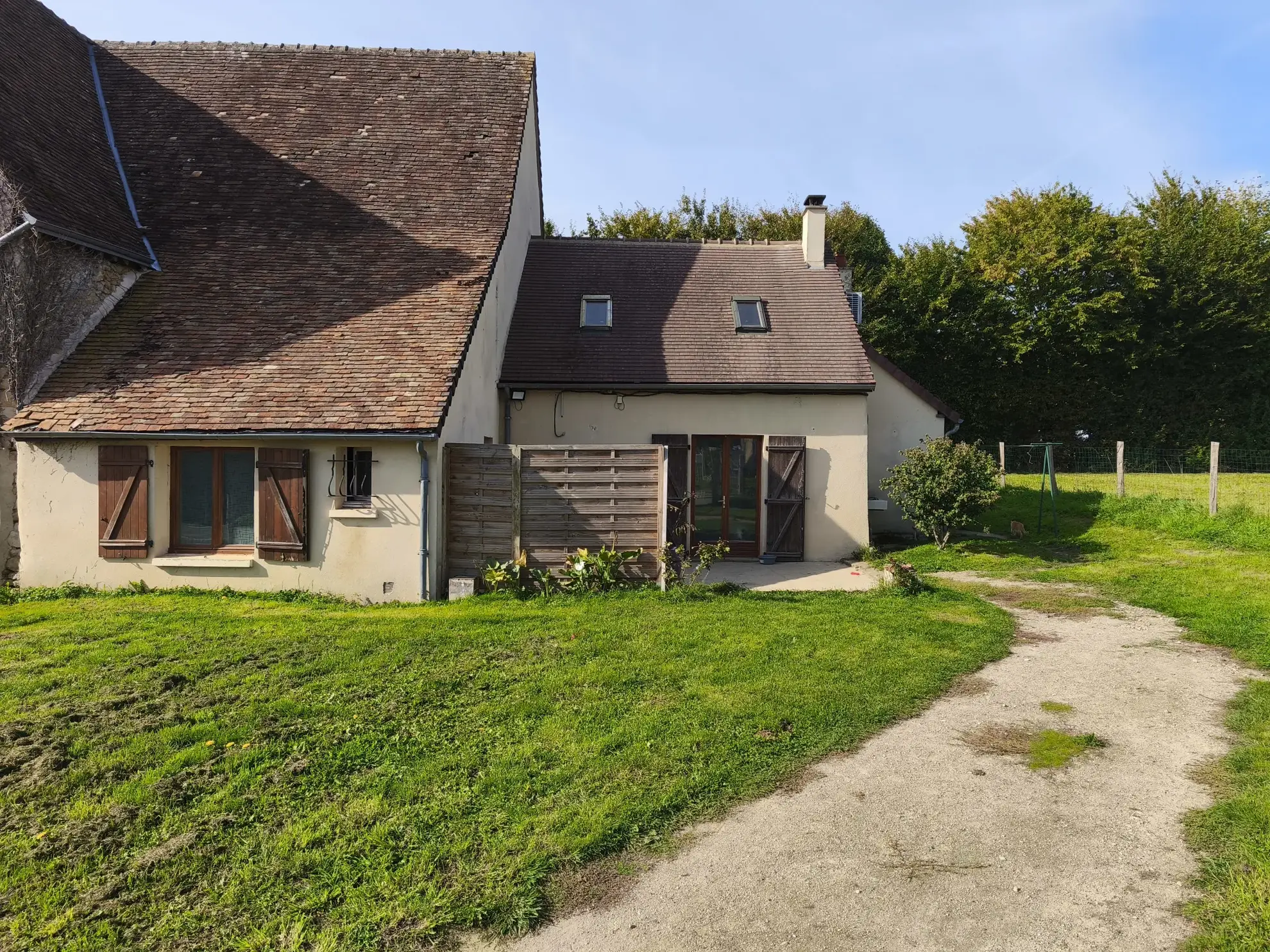 Achat maison de 77 m² à Marolles Les Braults avec garage et potentiel de rénovation 