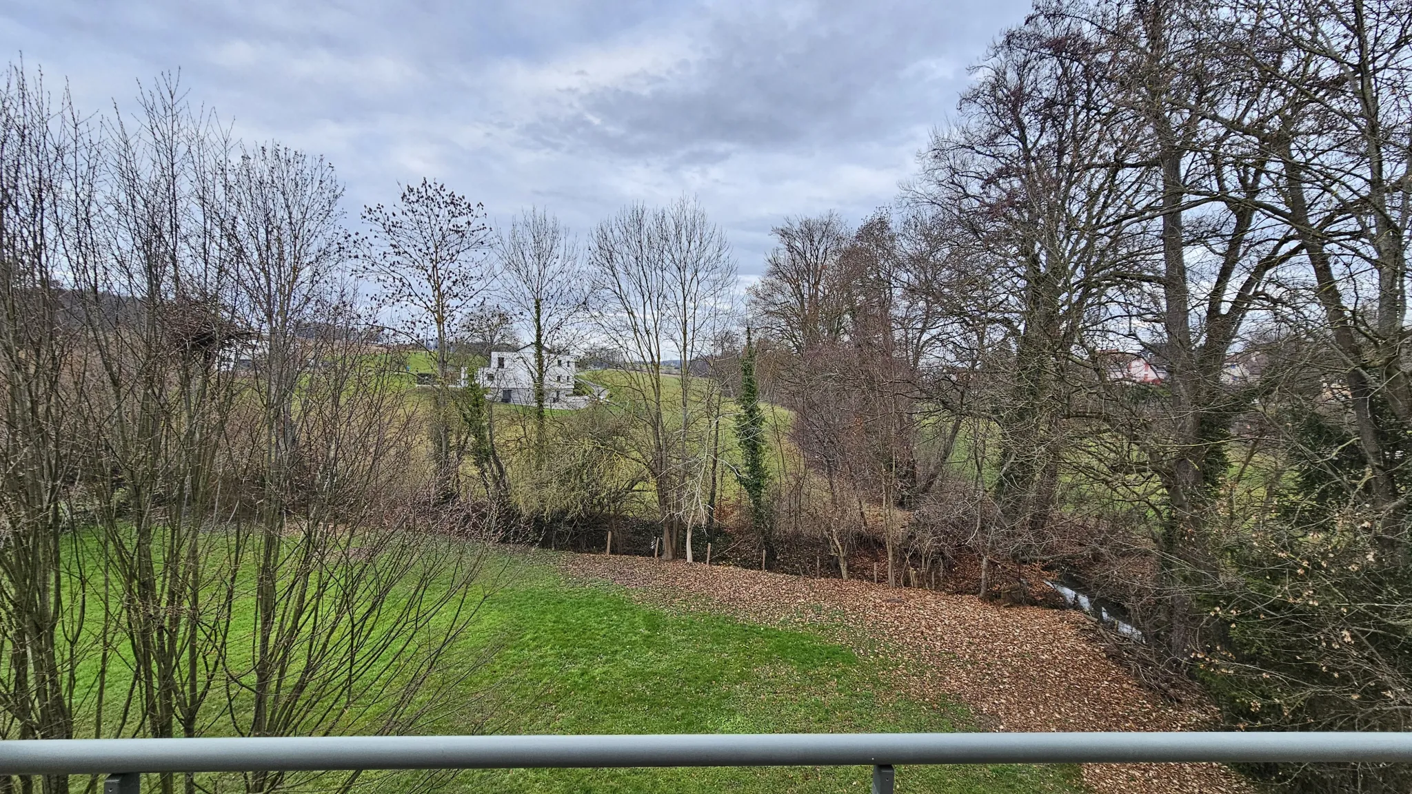 Appartement F3 en dernier étage à Uffheim - Vue dégagée, jardin et stationnement inclus