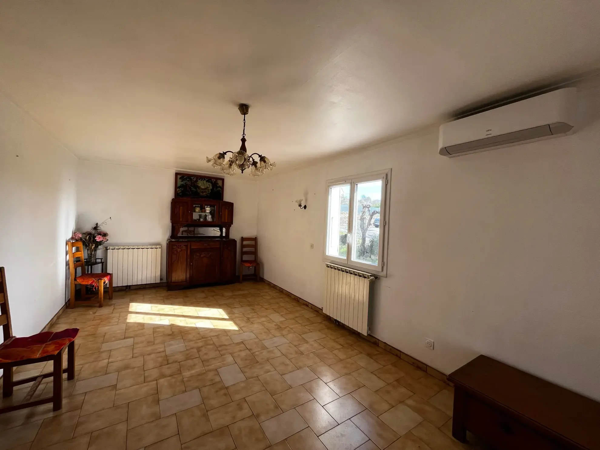 Maison F4 à vendre à Les Mages avec grand terrain et garage 