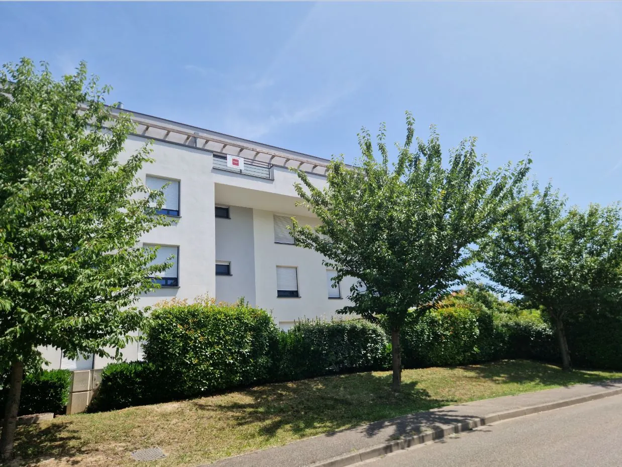 Appartement attique 3 pièces avec terrasse à Hoenheim