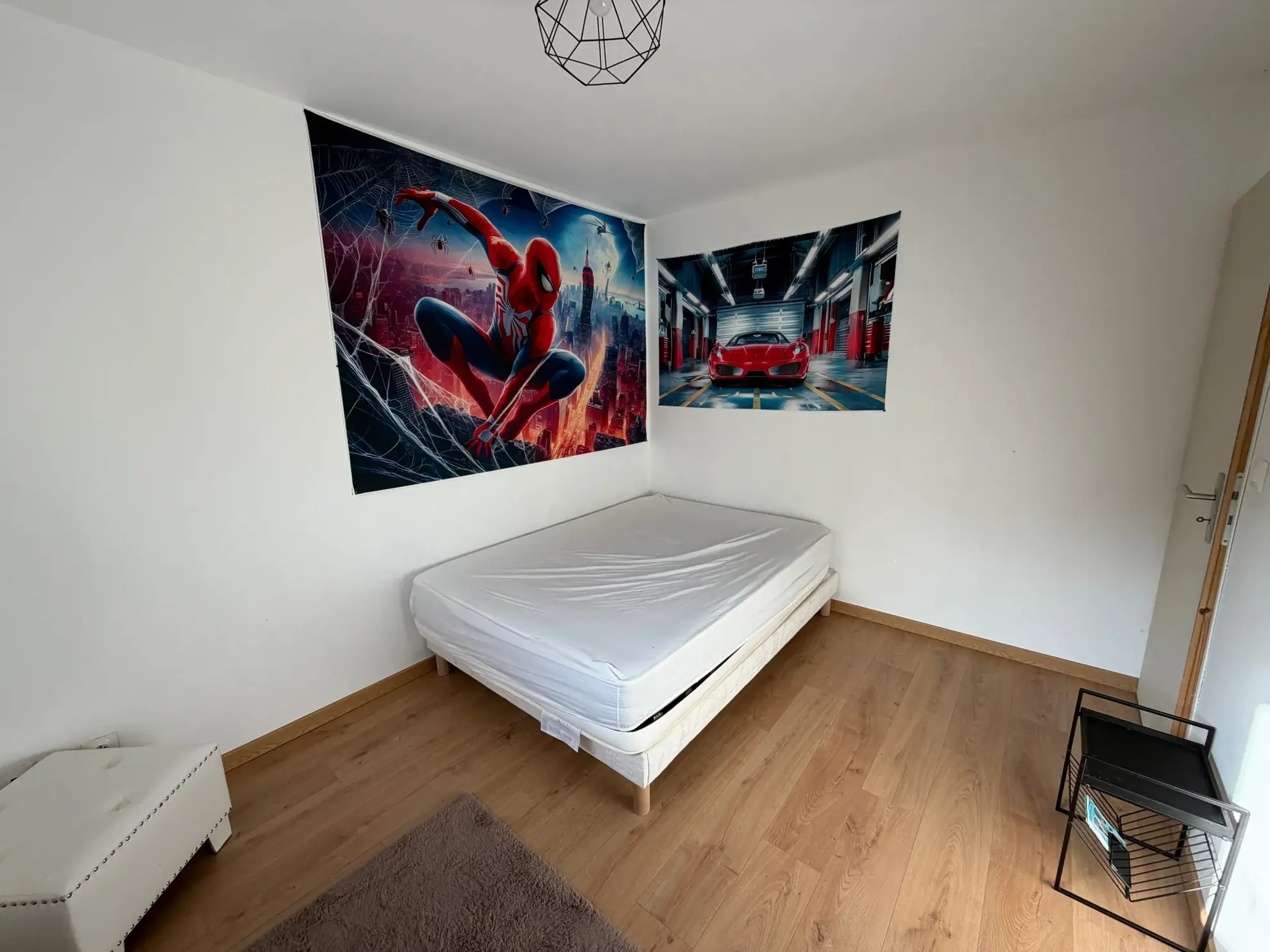 Maison individuelle moderne à Denain avec 3 chambres et jardin, à proximité des commodités 