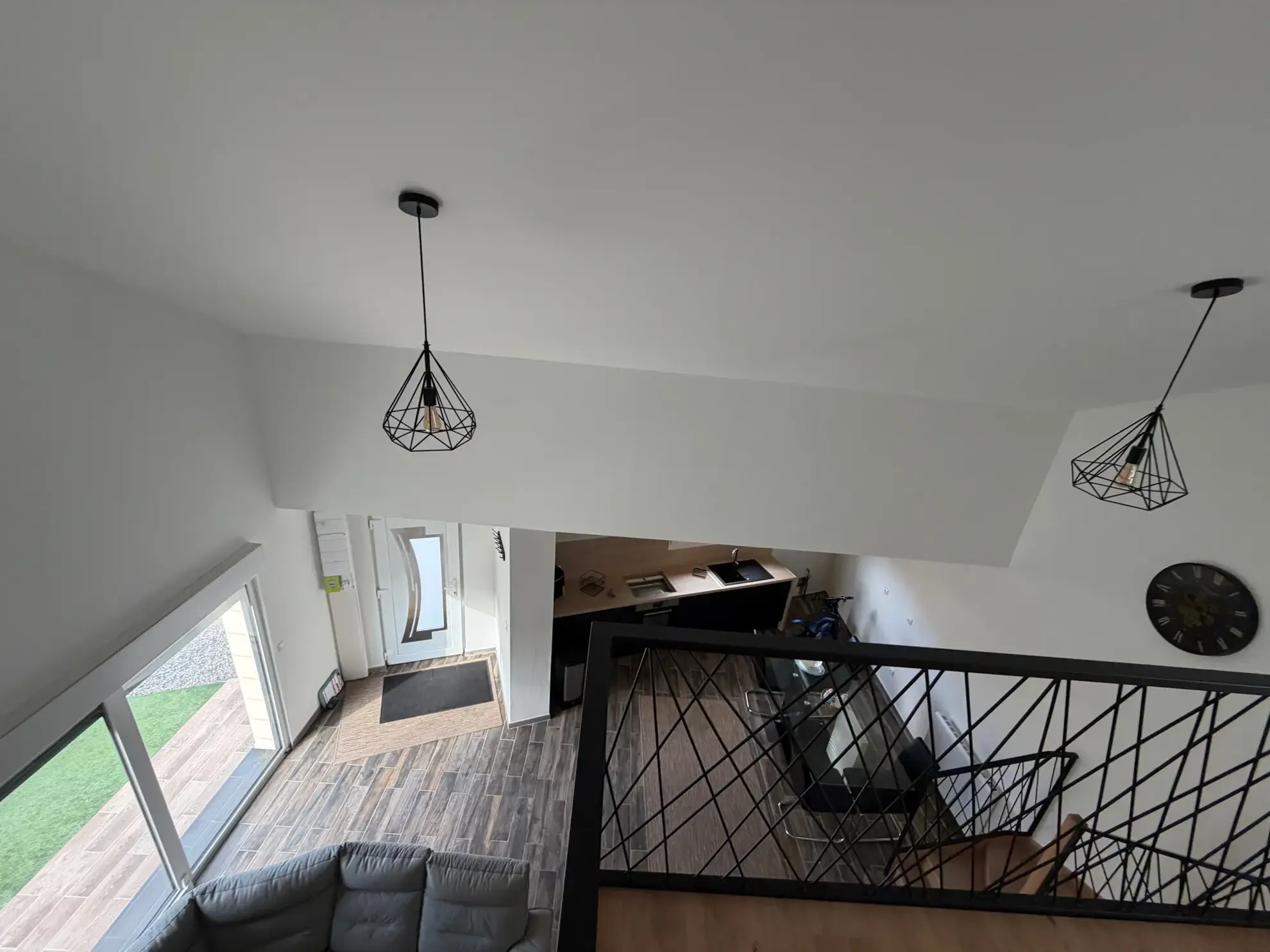 Maison individuelle moderne à Denain avec 3 chambres et jardin, à proximité des commodités 