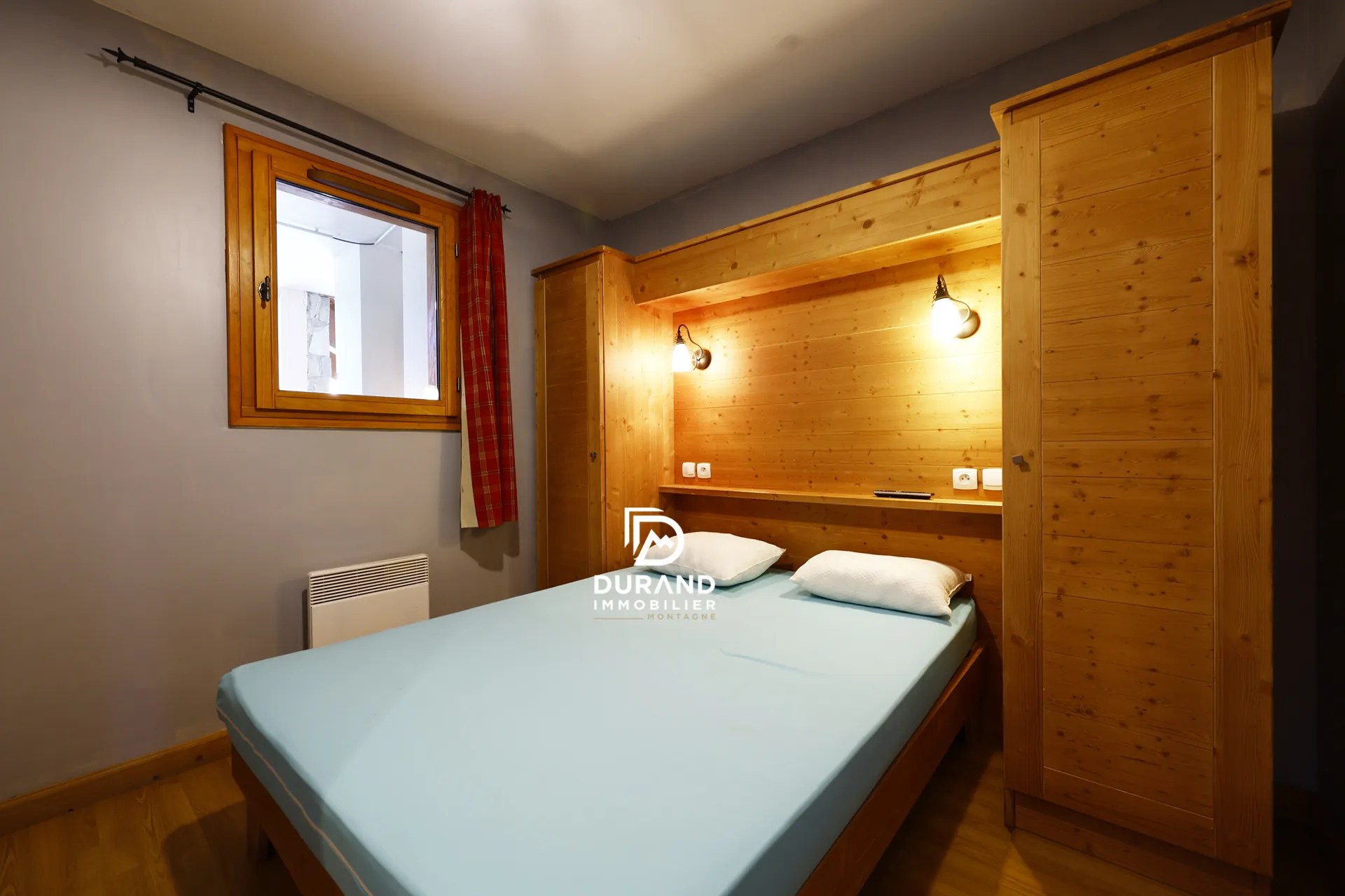 Appartement 2 pièces à Vars haut de station avec piscine et parking privé 