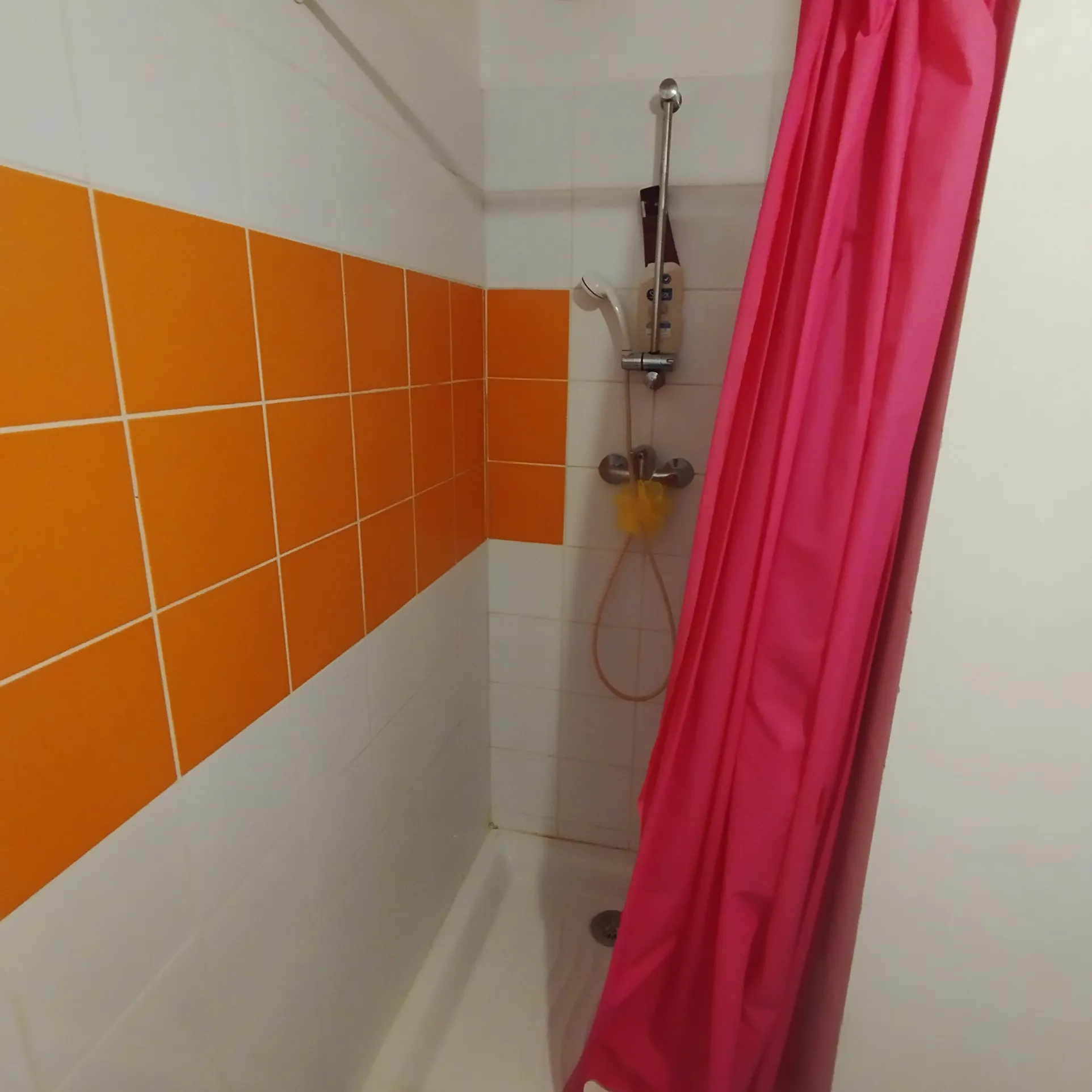 Studio en résidence étudiante sécurisée à Nîmes - Investissement rentable 