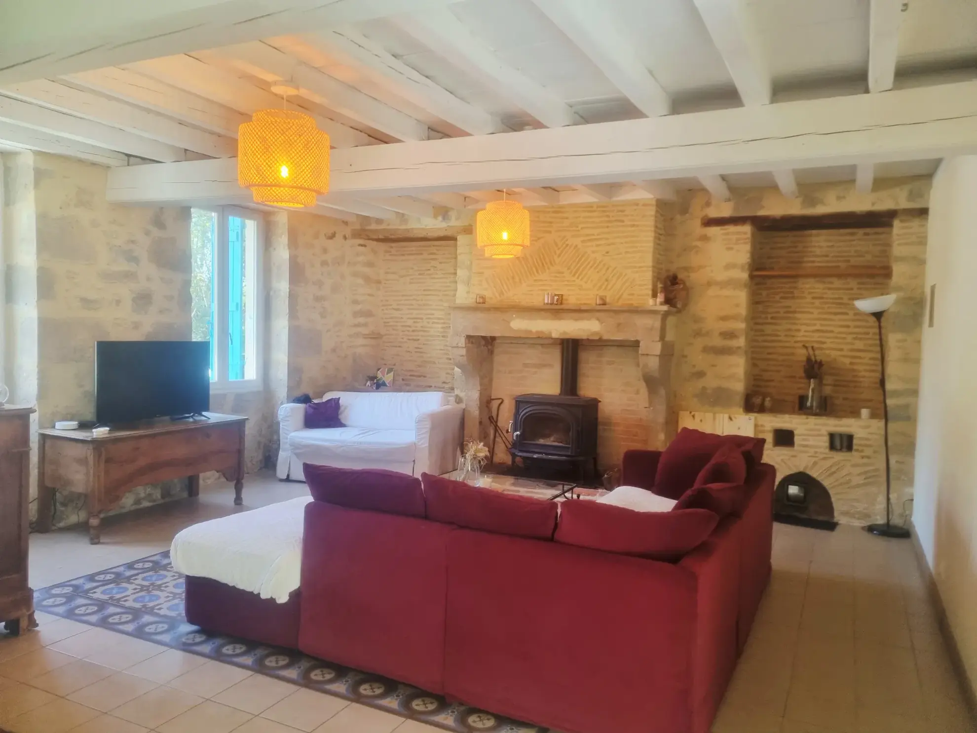 Maison en pierre à Bazas avec grand jardin et environnement naturel 