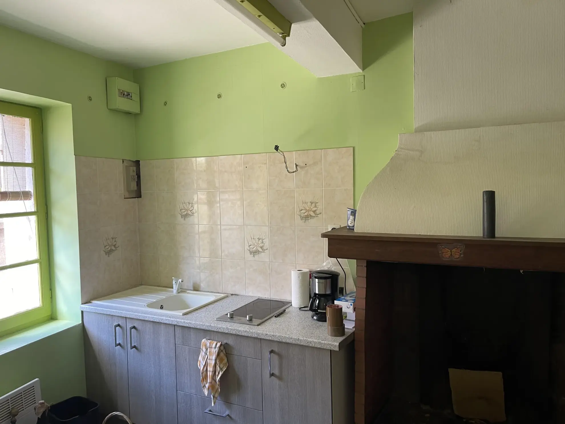 Maison de village à Leuc - 74 m², 2 chambres, à rénover, proche Carcassonne 