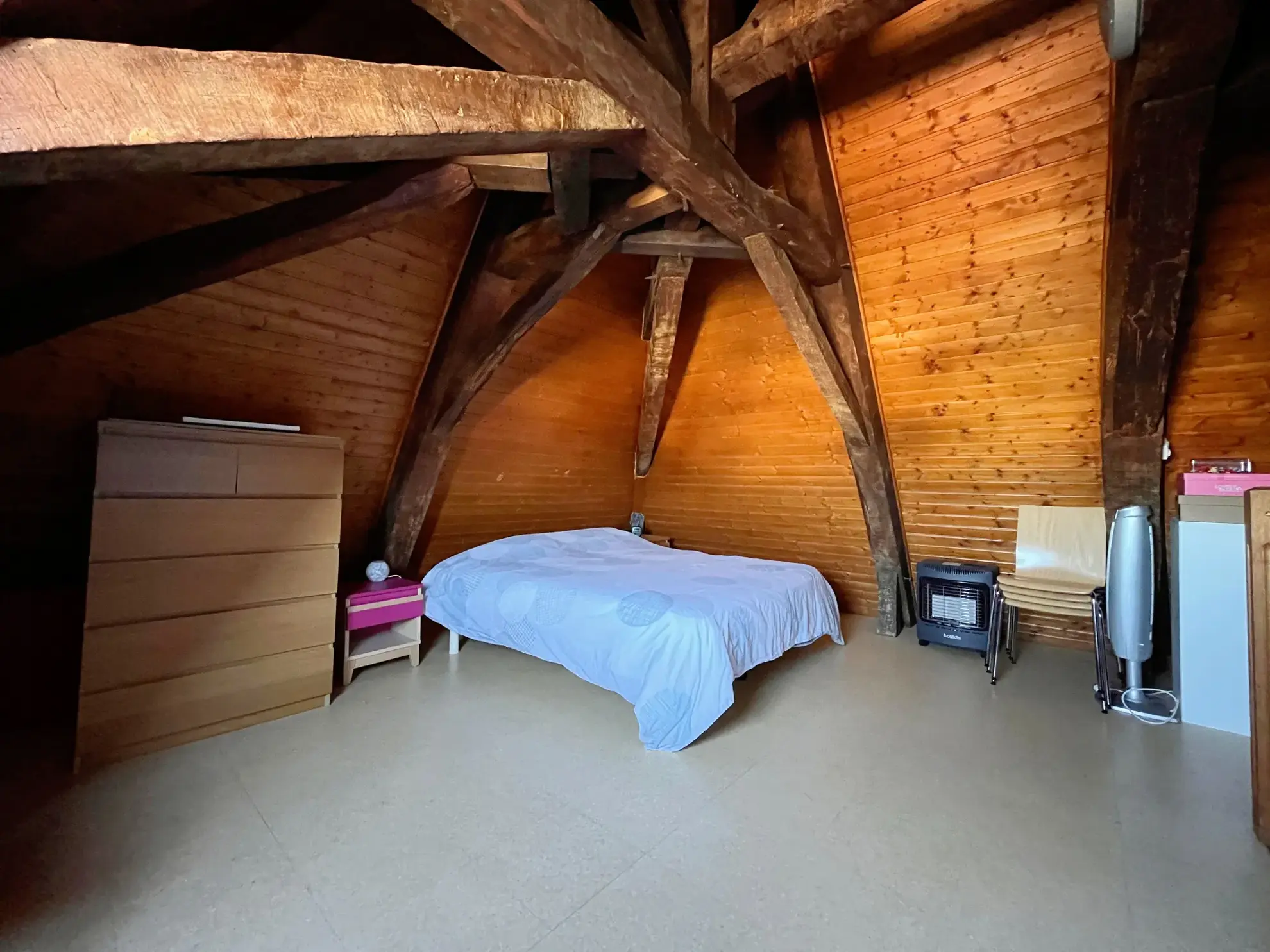 Appartement duplex de 117 m² avec parking à Jassans-Riottier 