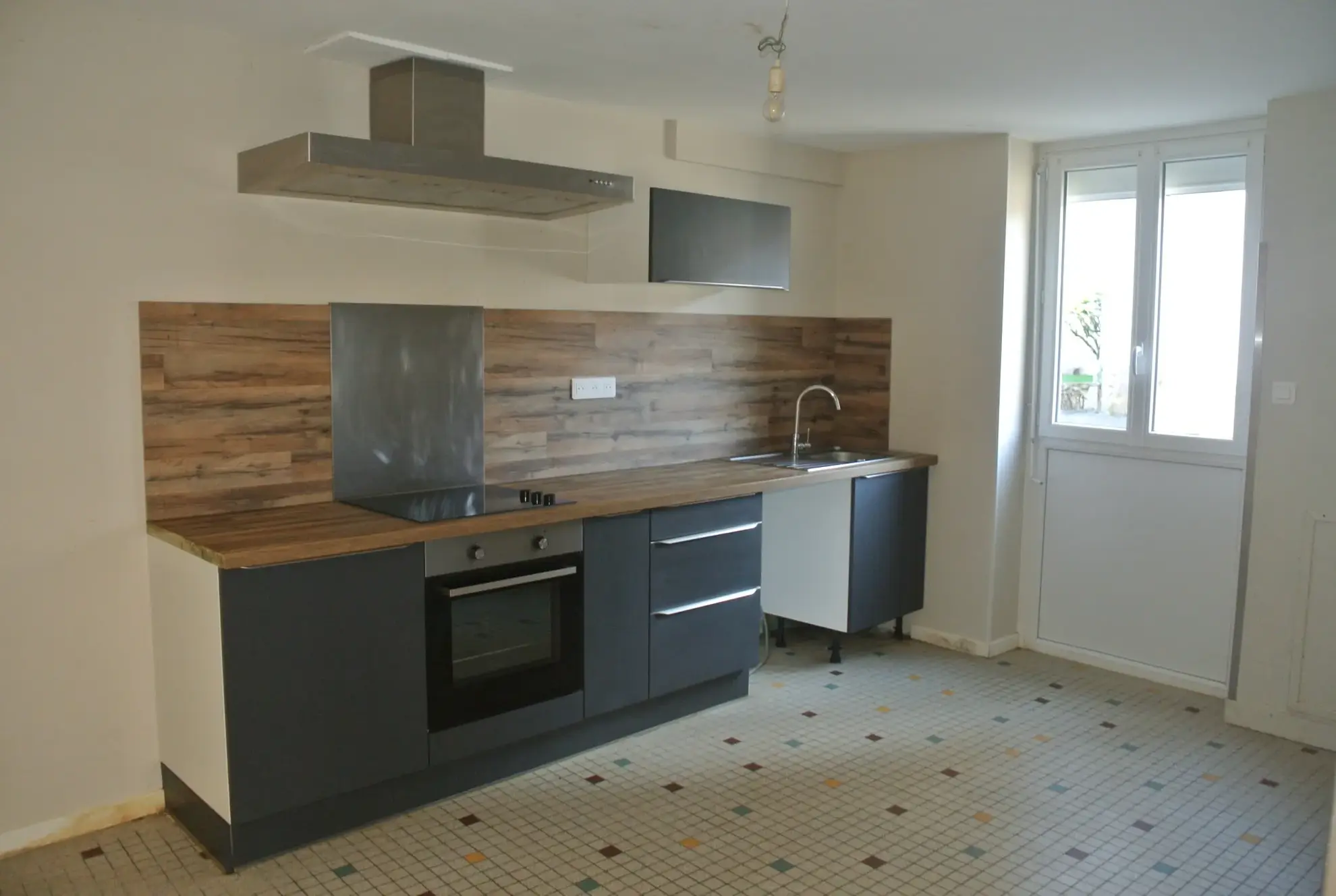 Maison de village à Marmande avec 4 chambres et modernité, à prix attractif 