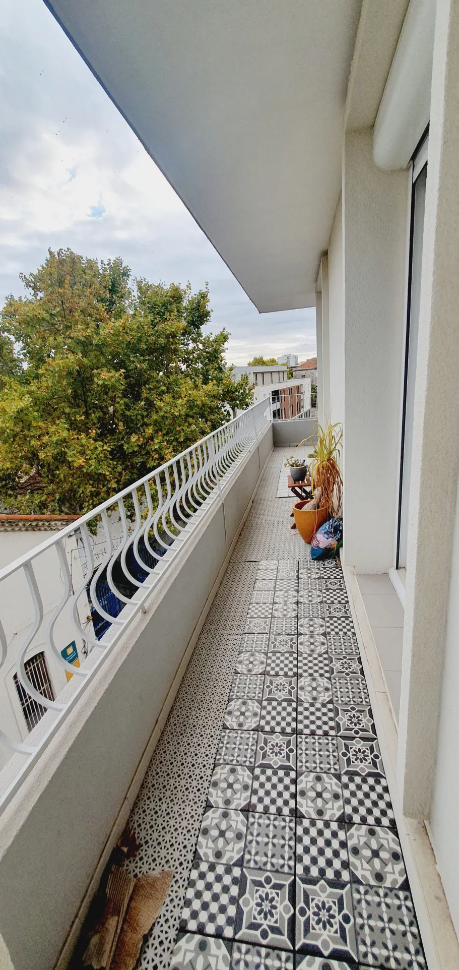 Bel appartement de 86 m² avec grand balcon proche gare à Nîmes 