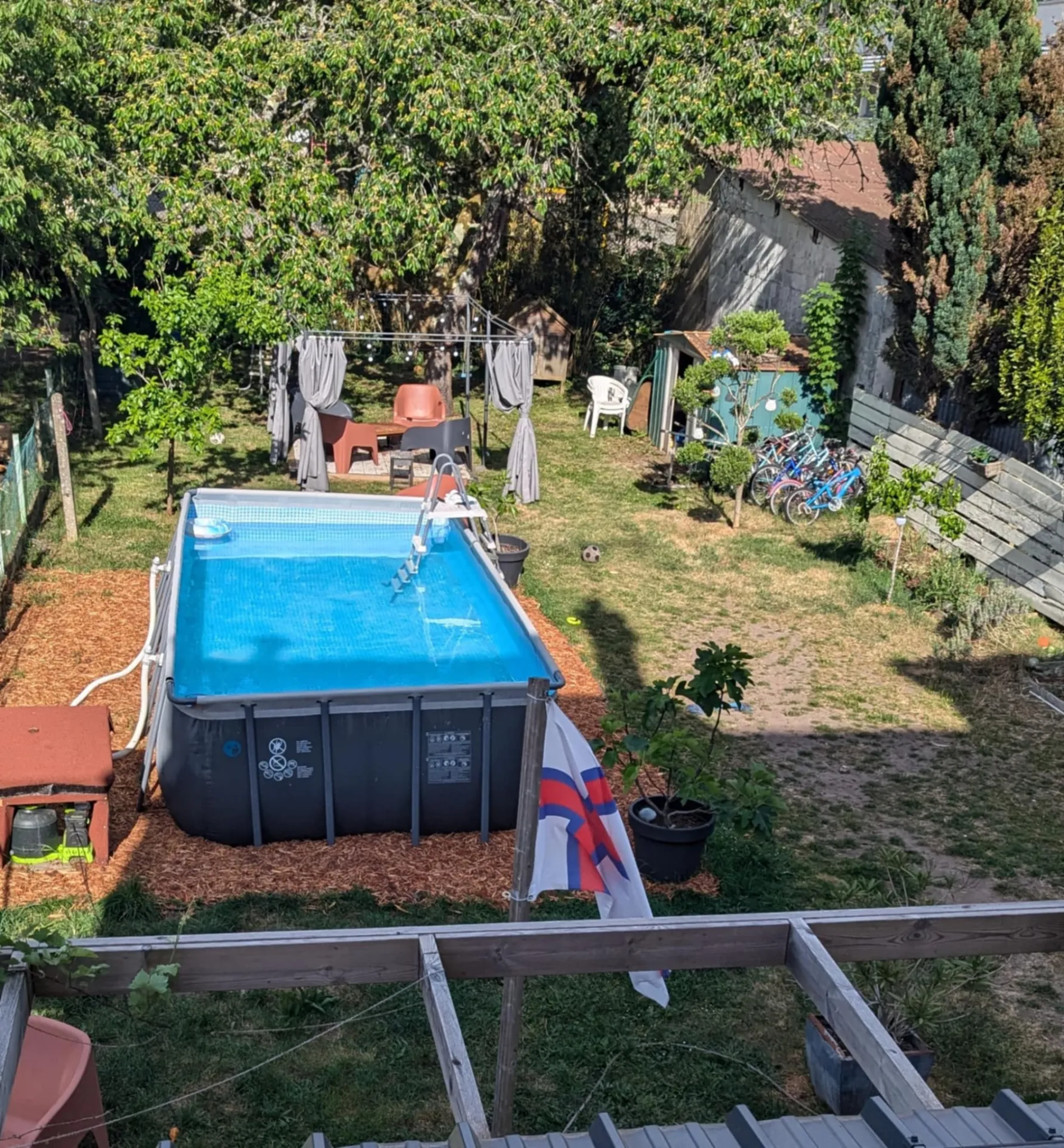 Maison familiale à vendre au Mans avec 6 chambres et jardin clos
