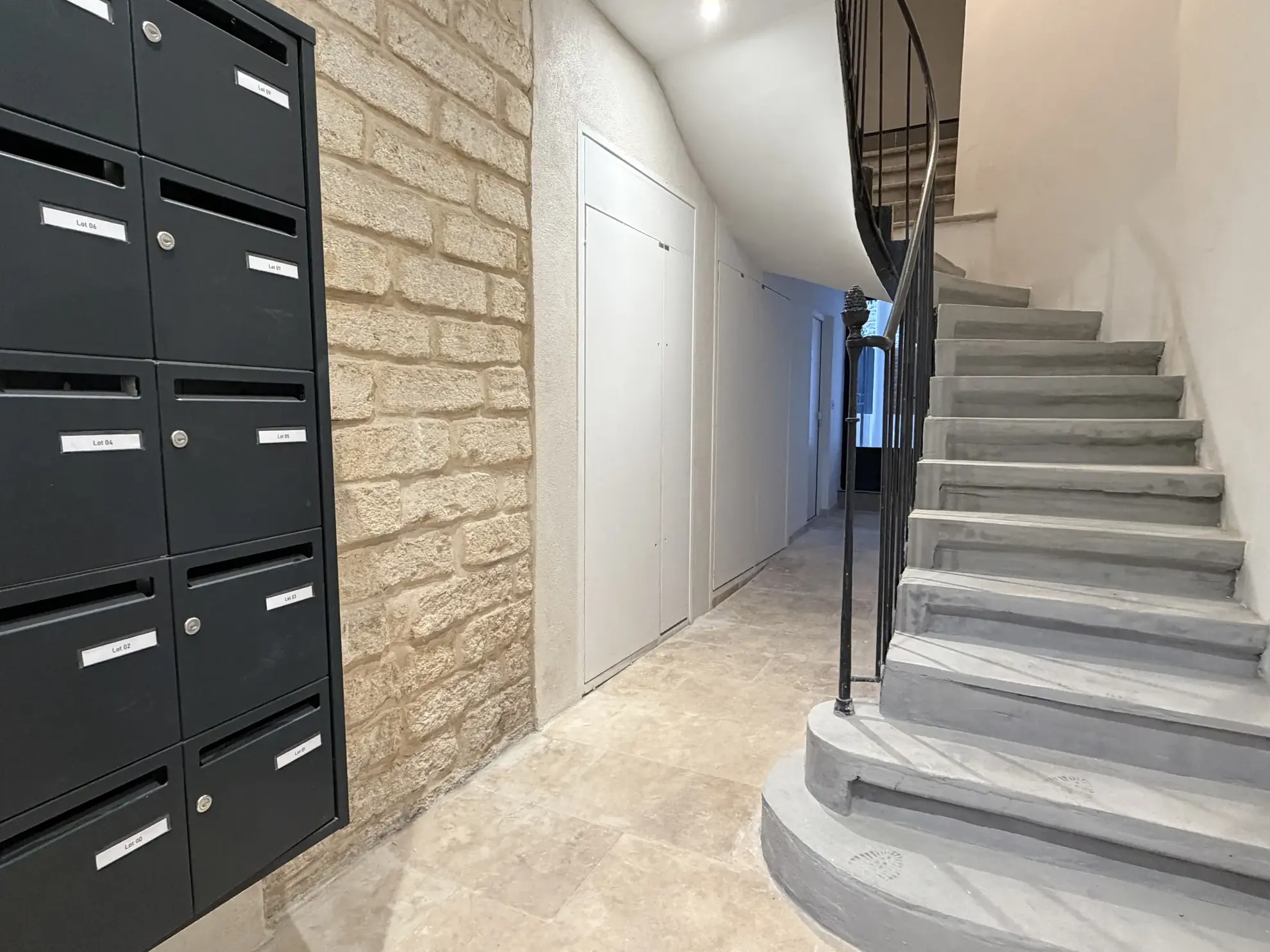 Studio rénové à vendre à Montpellier Boutonnet – 16 m² avec charme et luminosité 