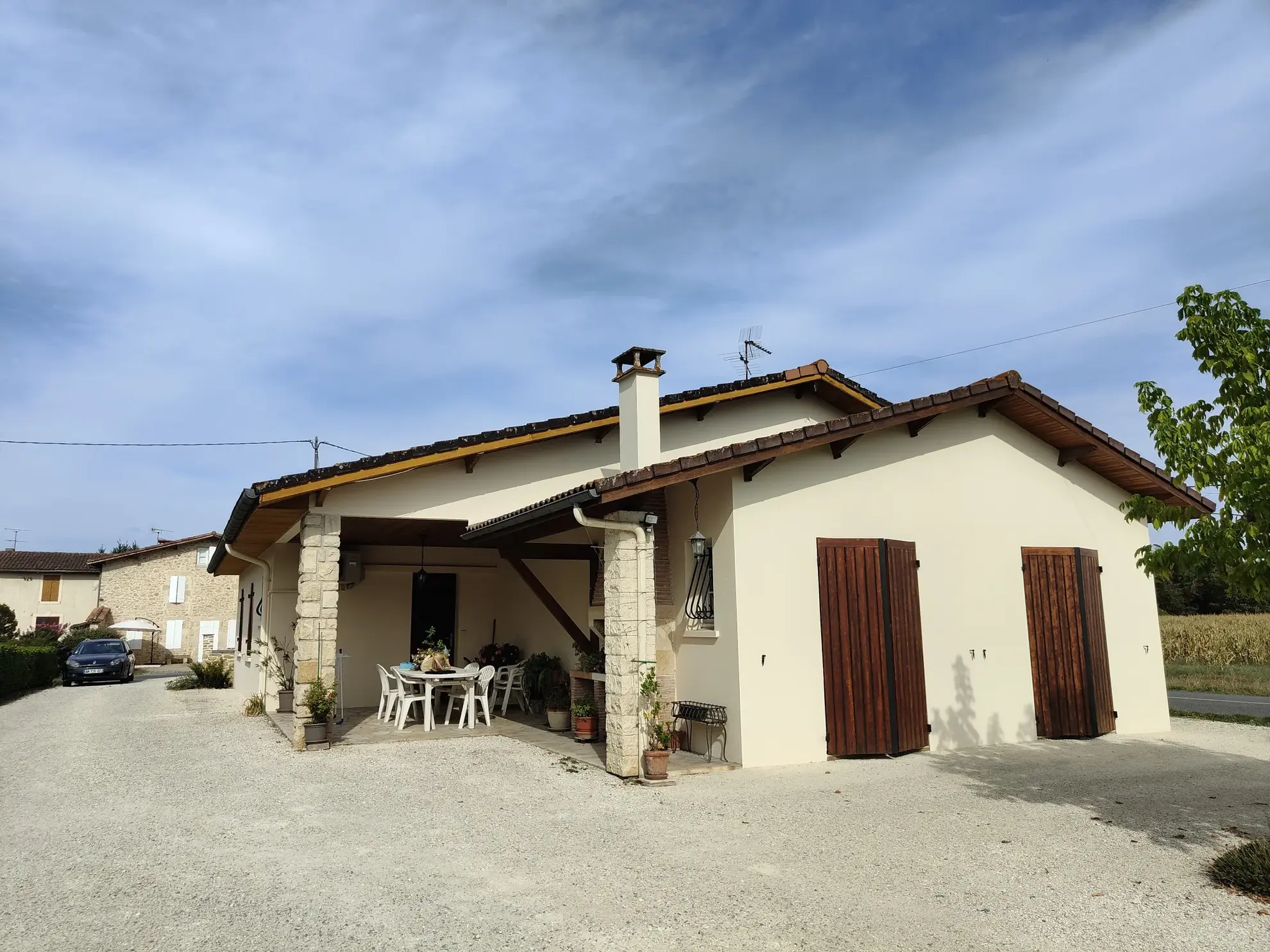 Maison 4 chambres avec dépendance, garage et jardin près de Langon 