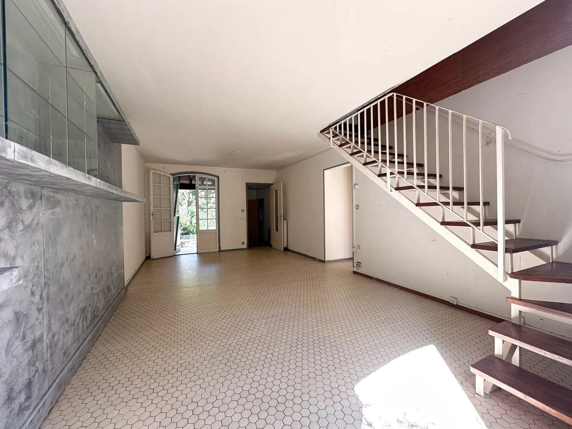 Villa 5 pièces avec garage et combles aménageables à Perpignan