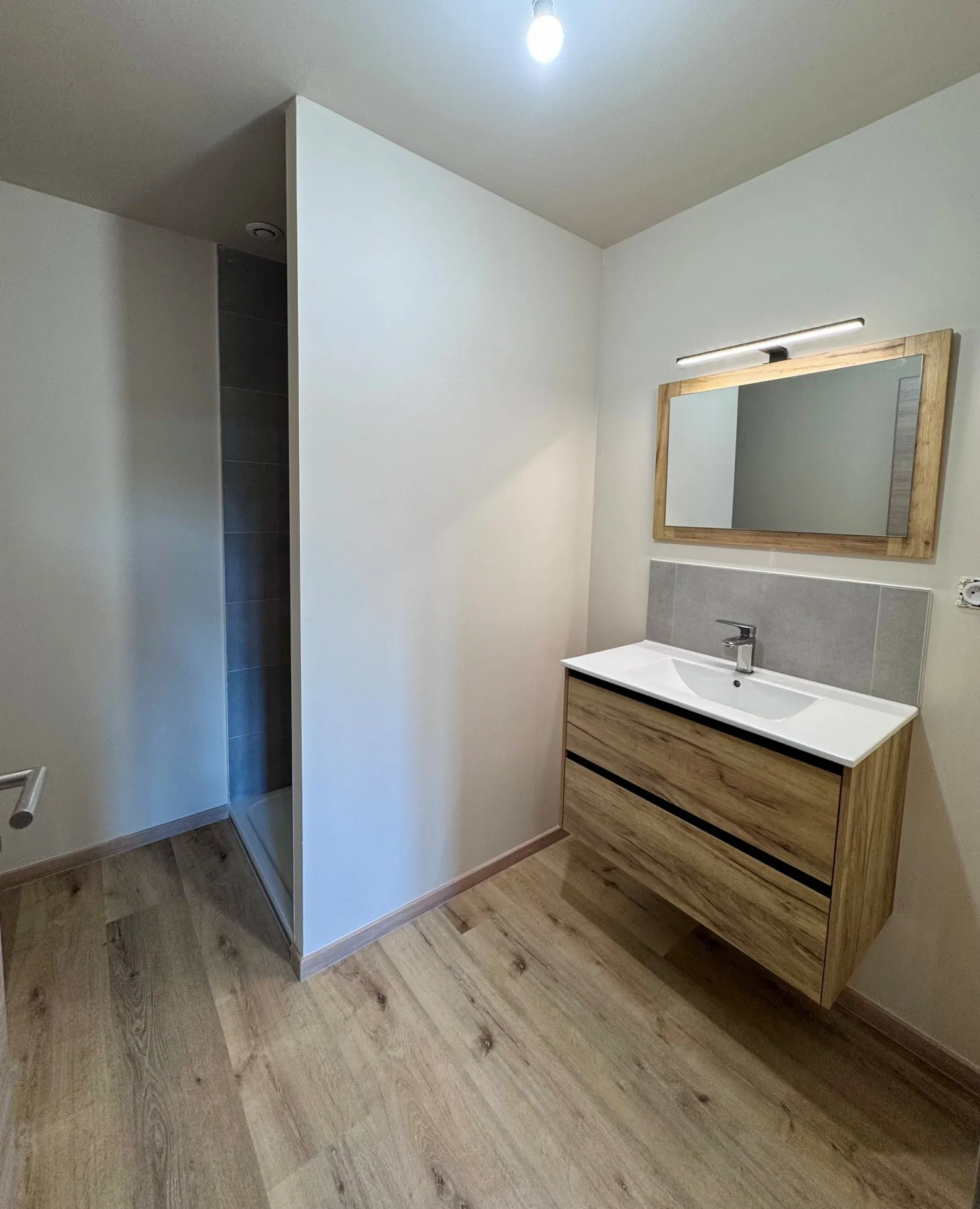 Appartement rénové de 78 m² à Châlonvillars - Investissement idéal 