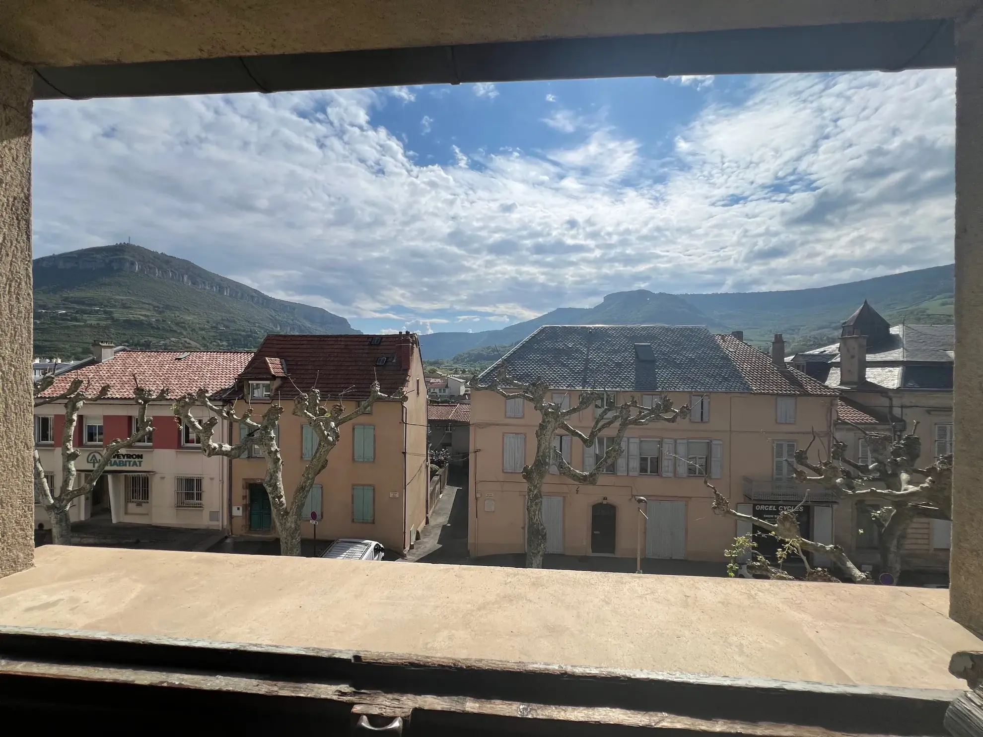 Studio à rénover de 24,50 m² à Millau, idéal investissement ou premier achat