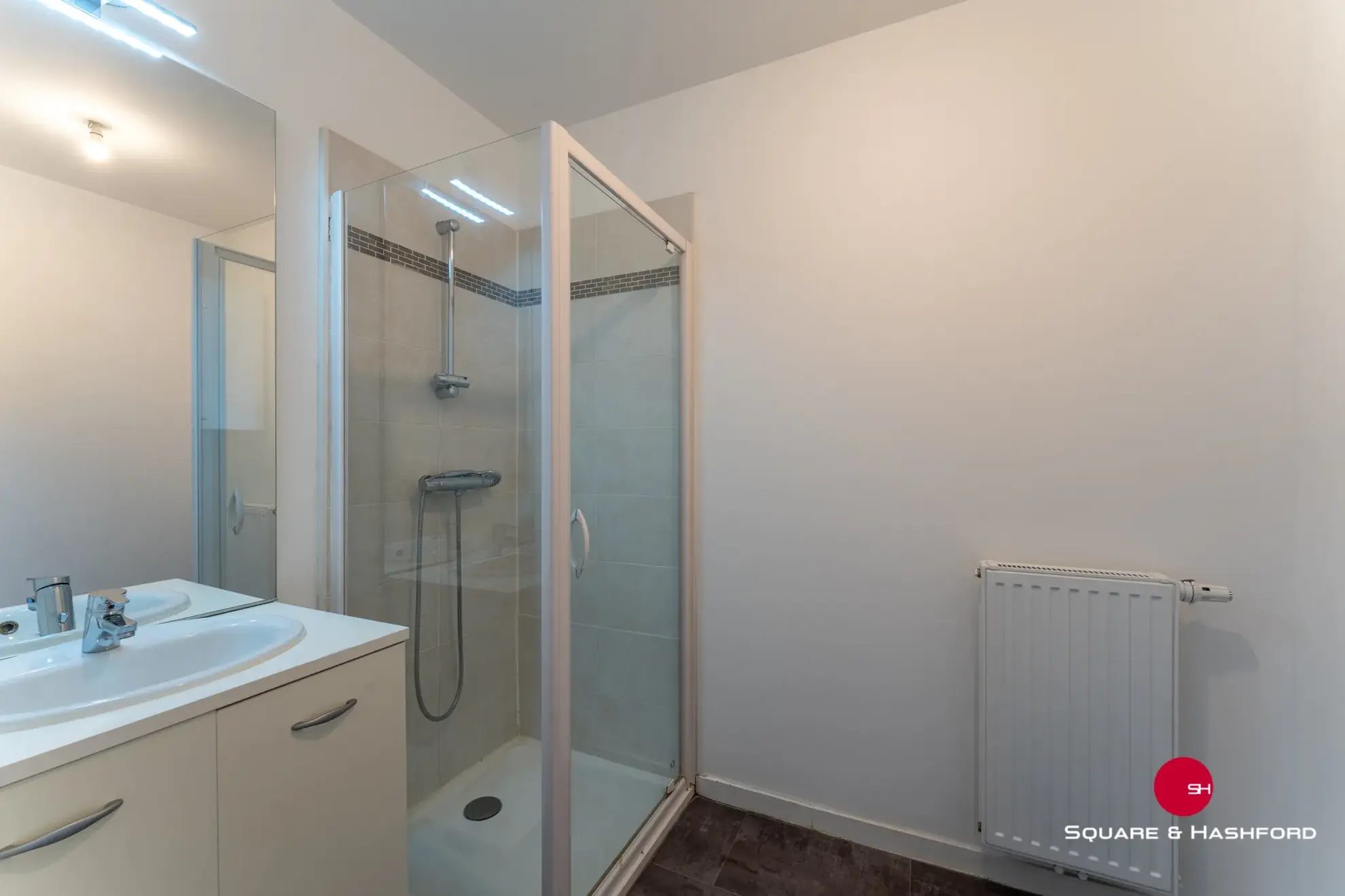 Appartement lumineux de 45 m² avec terrasse à Bègles, idéalement situé 