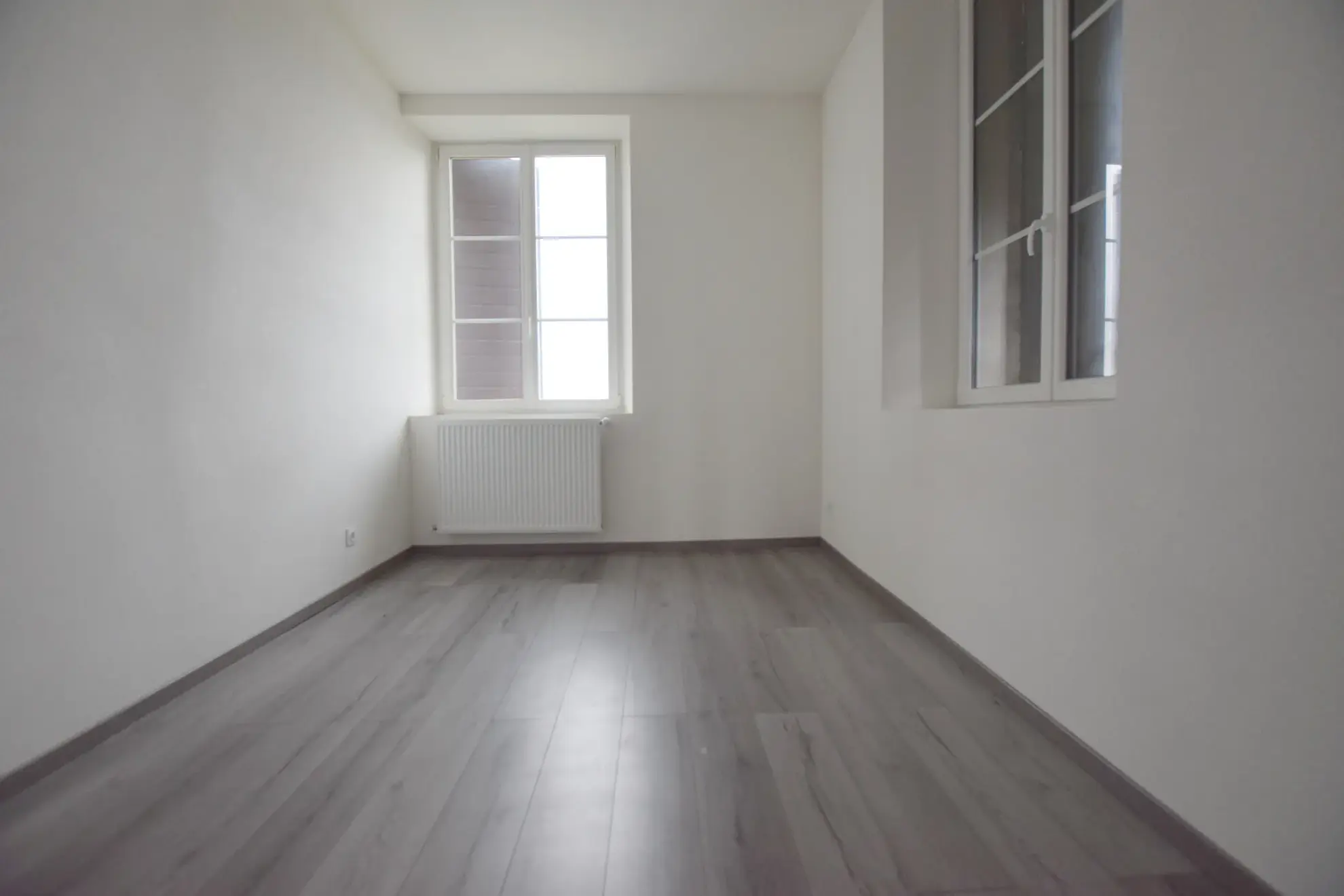 Appartement F4 rénové à Exincourt proche commodités et A36 