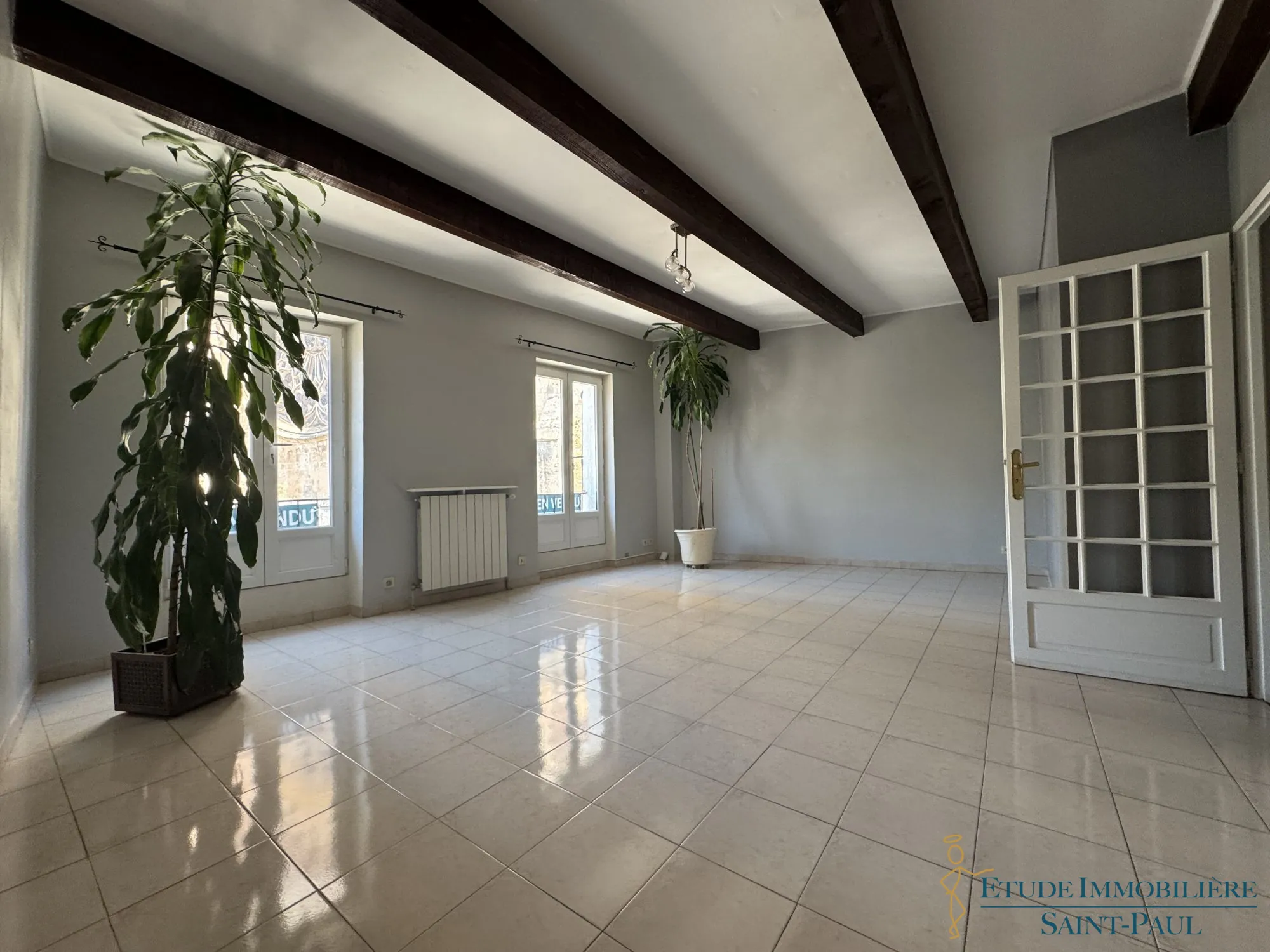 Appartement T5 lumineux de 143 m² au dernier étage à Clermont-l'Hérault