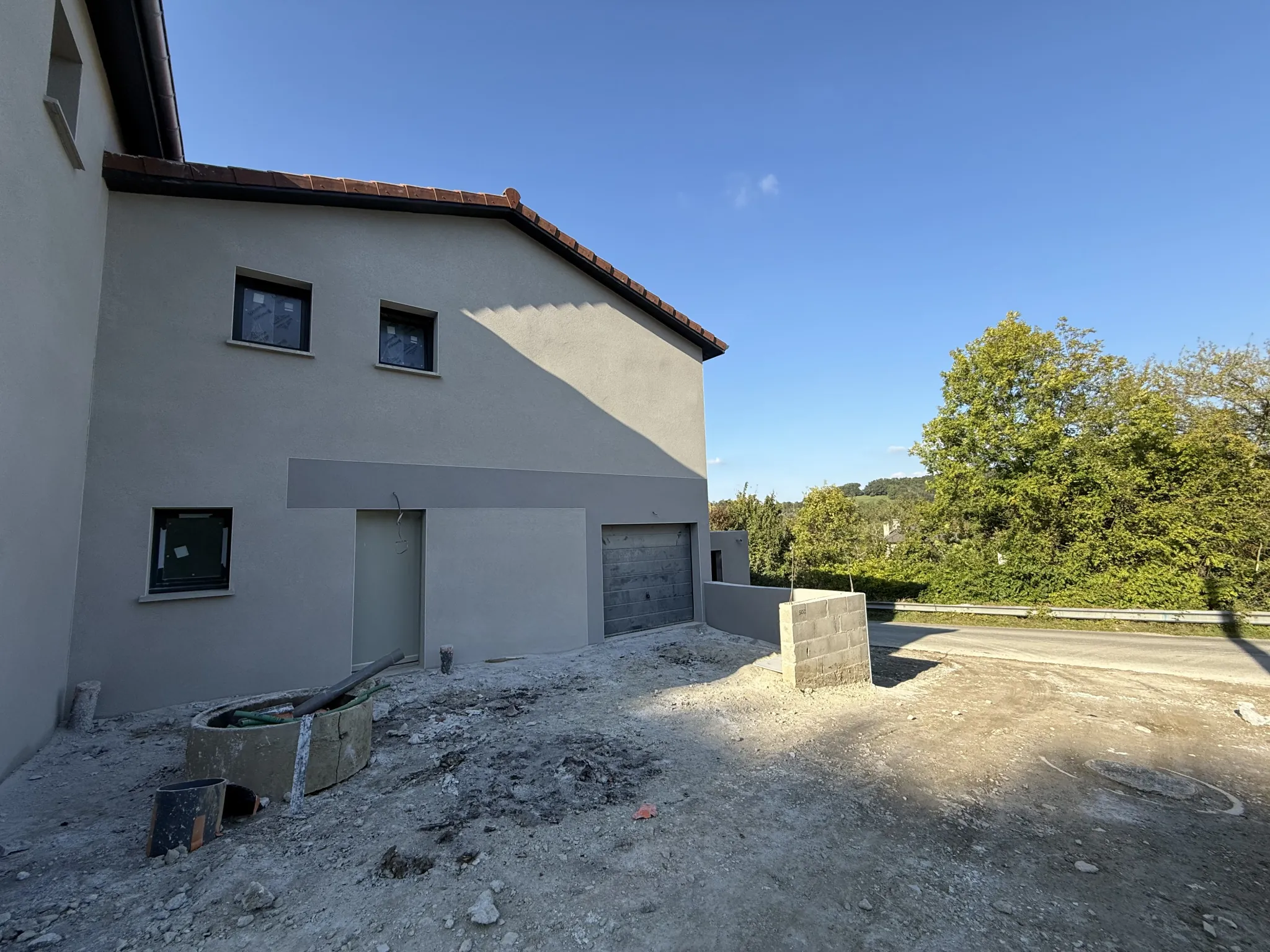 Villa moderne de 81 m² avec jardin et garage à Eyzin-Pinet, proche Vienne 