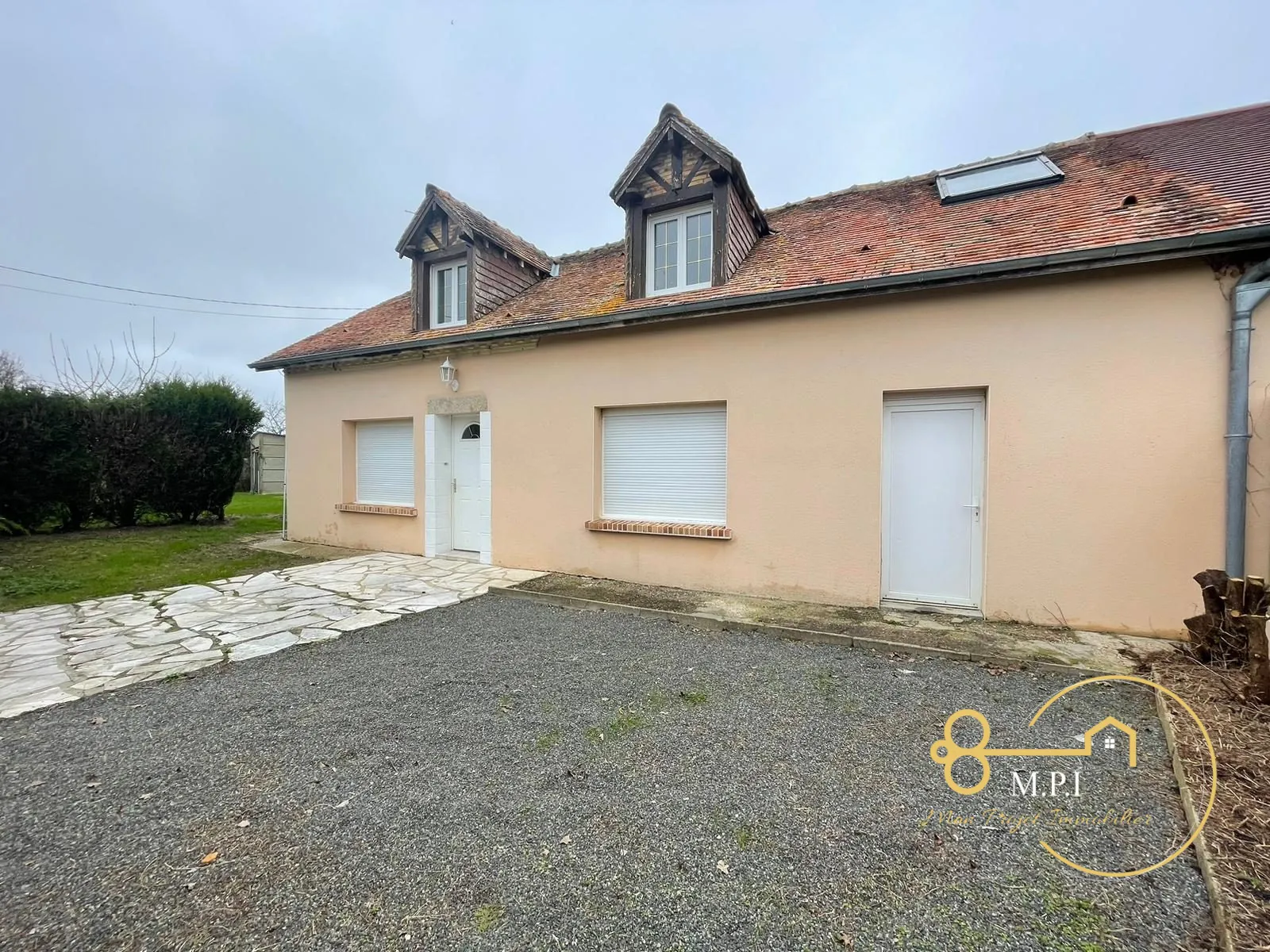 Maison 3 chambres avec garage et véranda à Villeneuve-en-Perseigne 