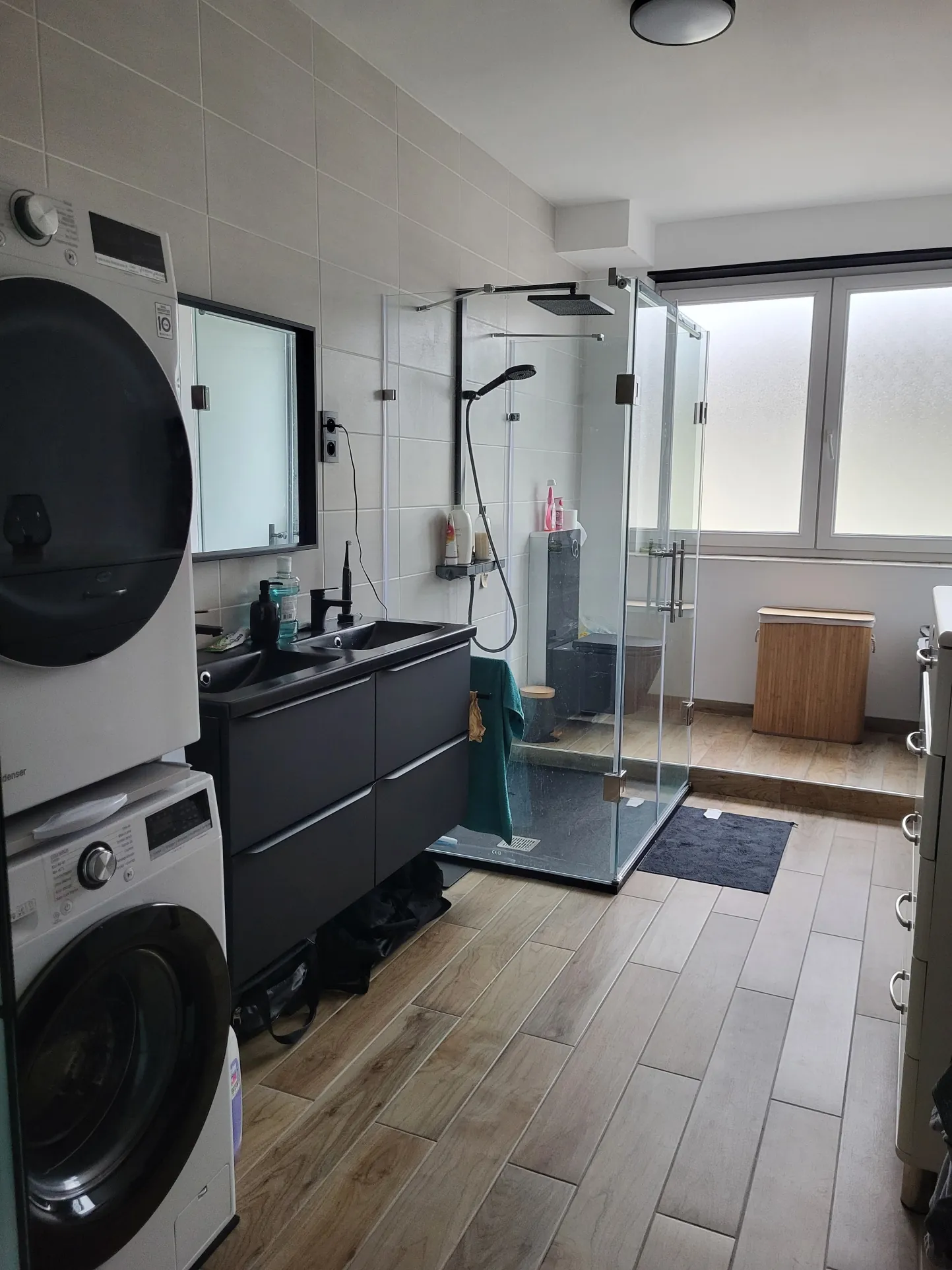 Appartement F3 rénové à Creutzwald avec garage et cave 