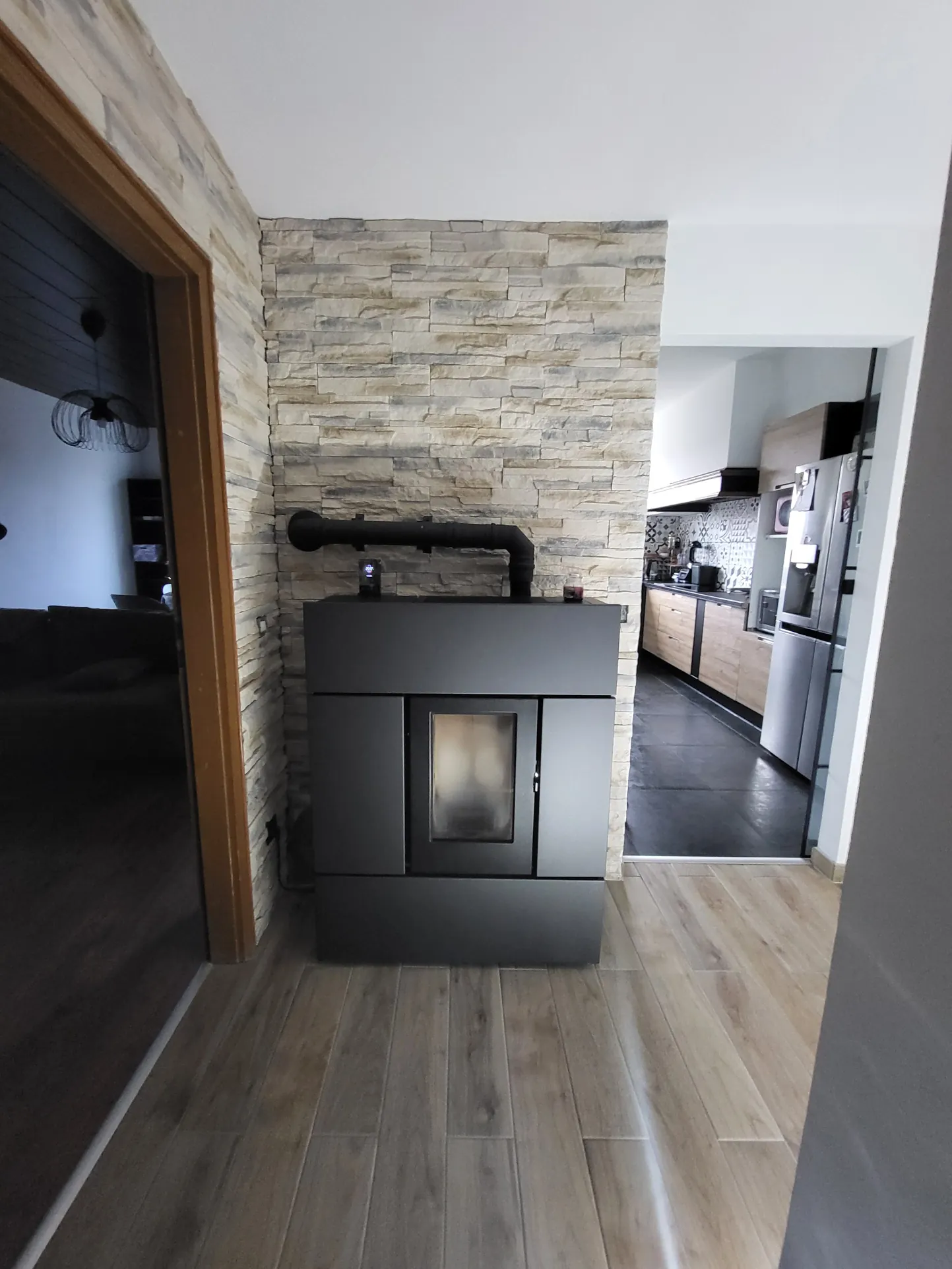 Appartement F3 rénové à Creutzwald avec garage et cave 