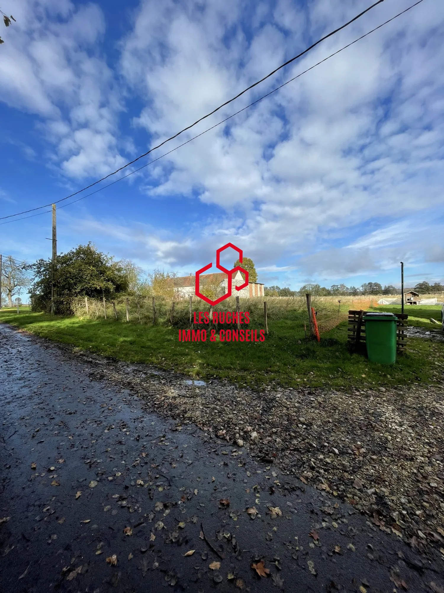 Terrain à vendre de 440 m² à Saintines, idéal pour votre projet immobilier