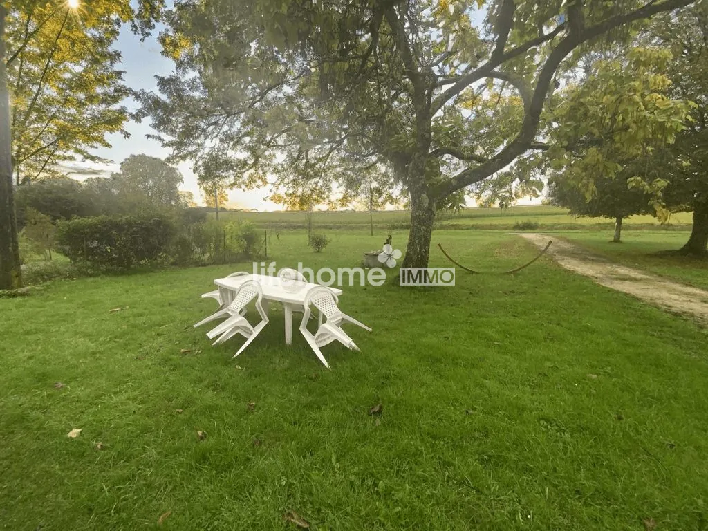 Maison ancienne à vendre à Vicq-sur-Nahon, 115 m² avec terrain de 8000 m² 