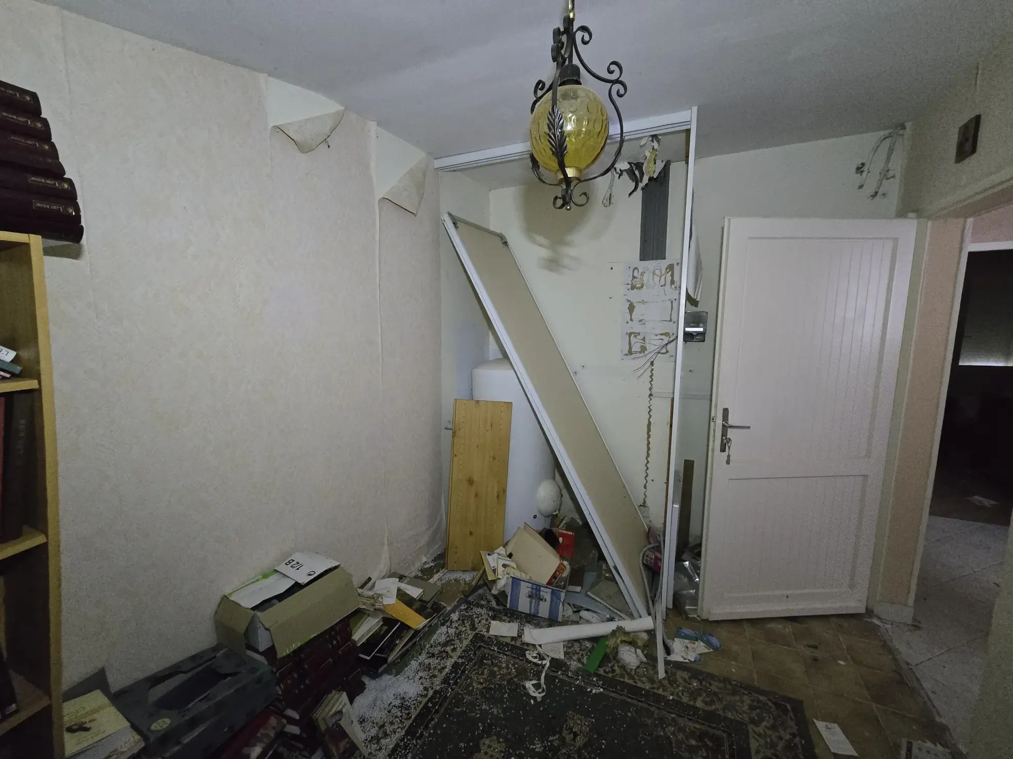 Maison de plain-pied avec jardin, garages et dépendances à Rouillac (16170) 