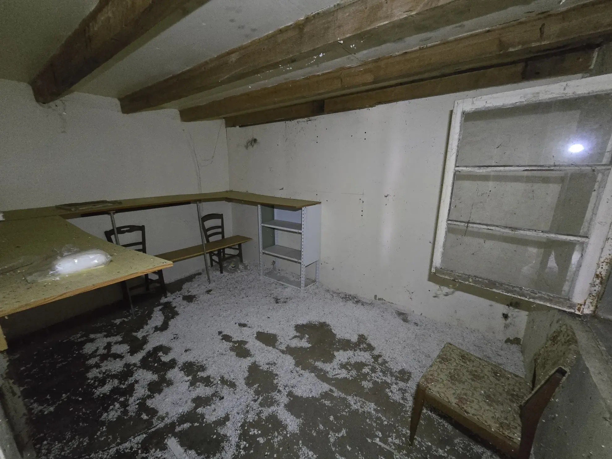 Maison de plain-pied avec jardin, garages et dépendances à Rouillac (16170) 