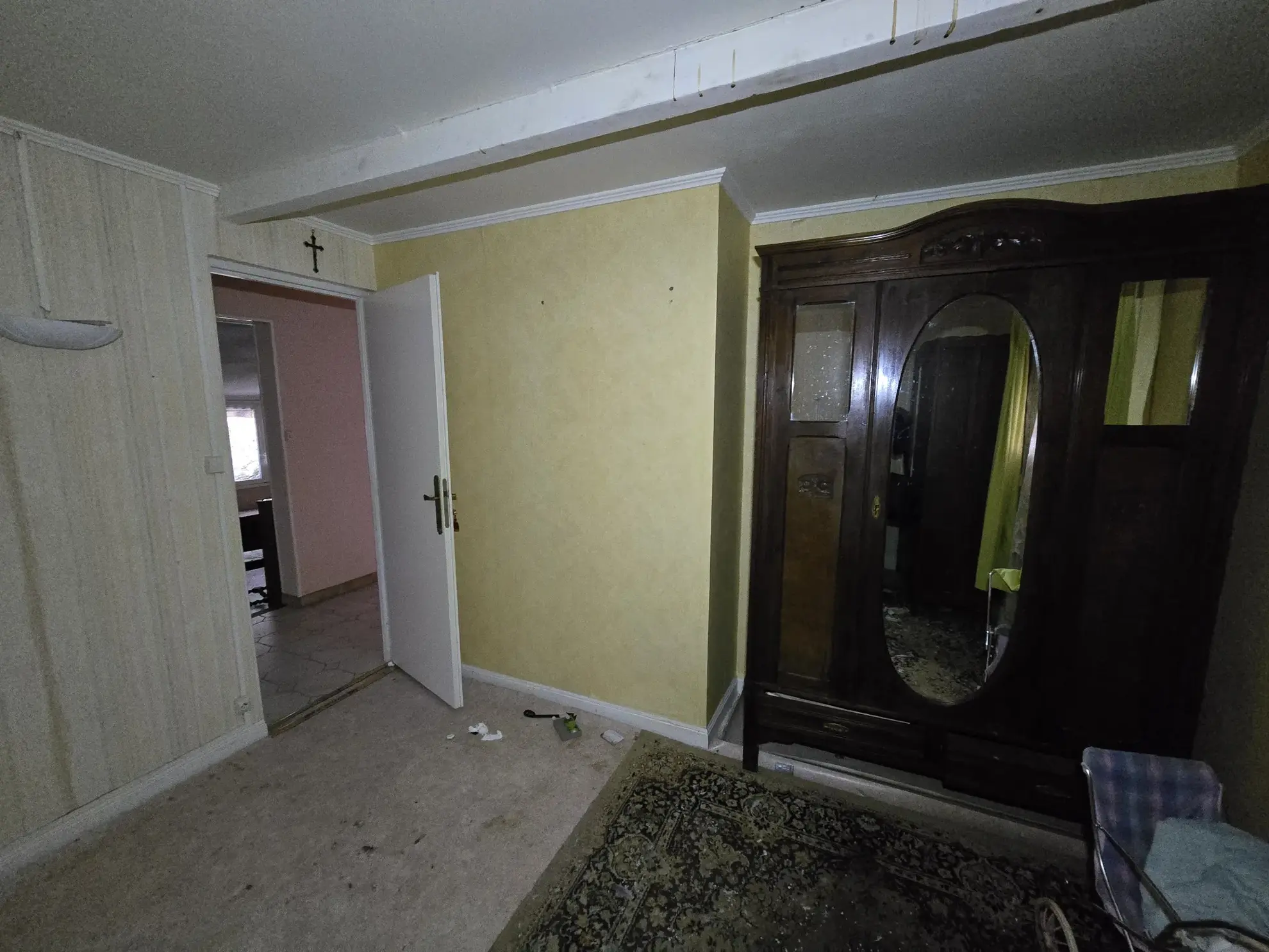 Maison de plain-pied avec jardin, garages et dépendances à Rouillac (16170) 