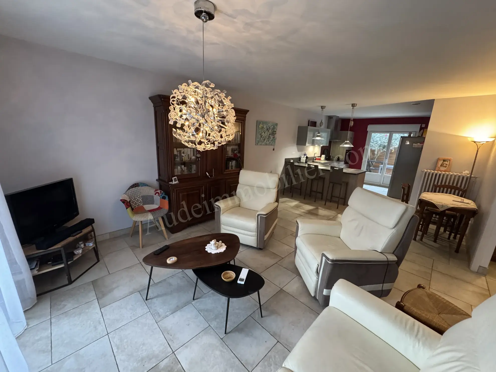 Villa rénovée de 129 m² avec jardin, garage et terrasse à Limoux proche centre-ville