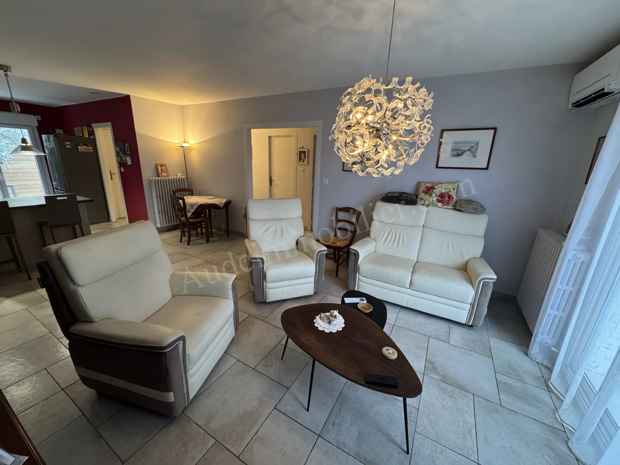 Villa rénovée de 129 m² avec jardin, garage et terrasse à Limoux proche centre-ville 