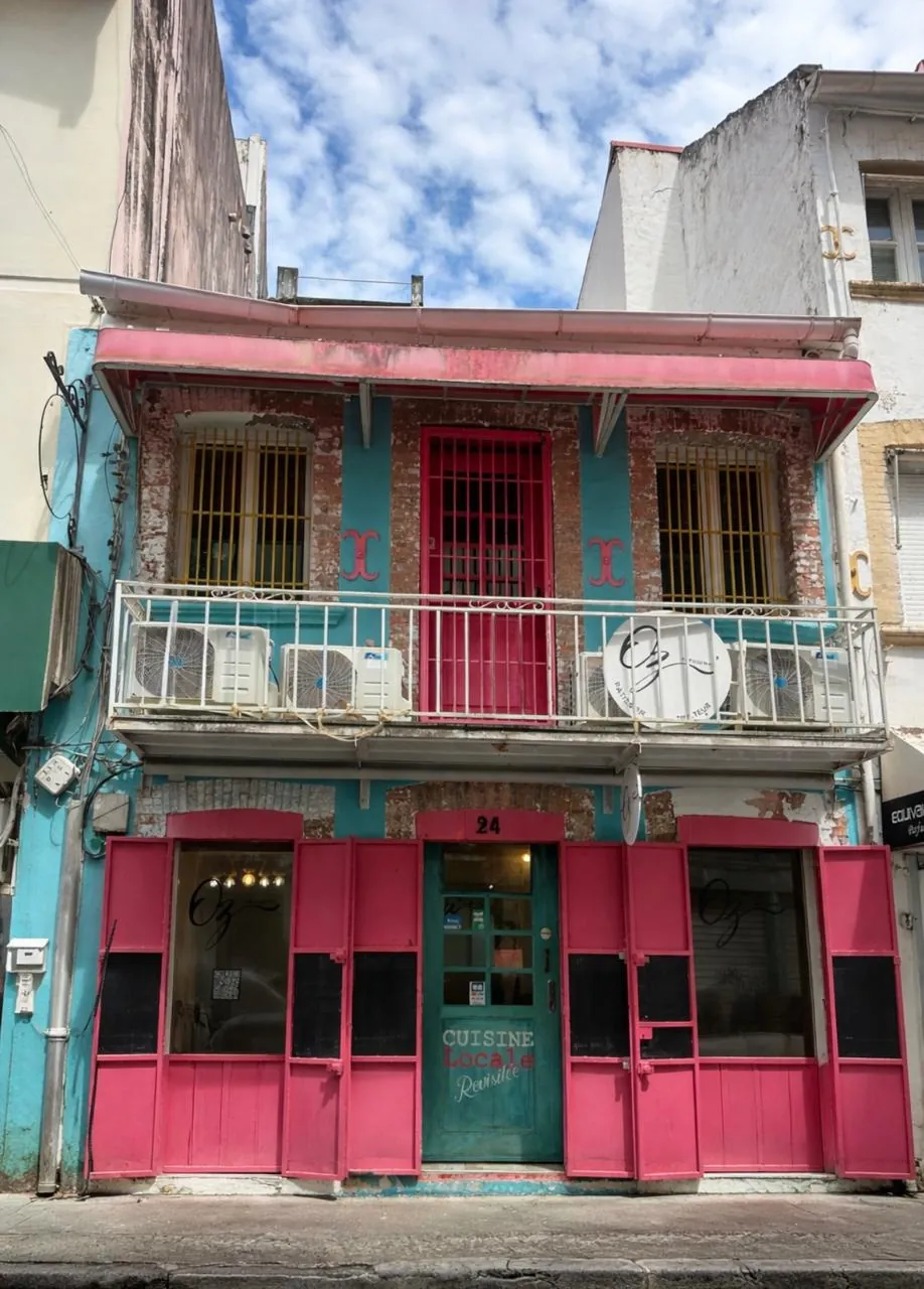 Maison rénovée en centre-ville de Fort de France pour usage professionnel ou habitation 