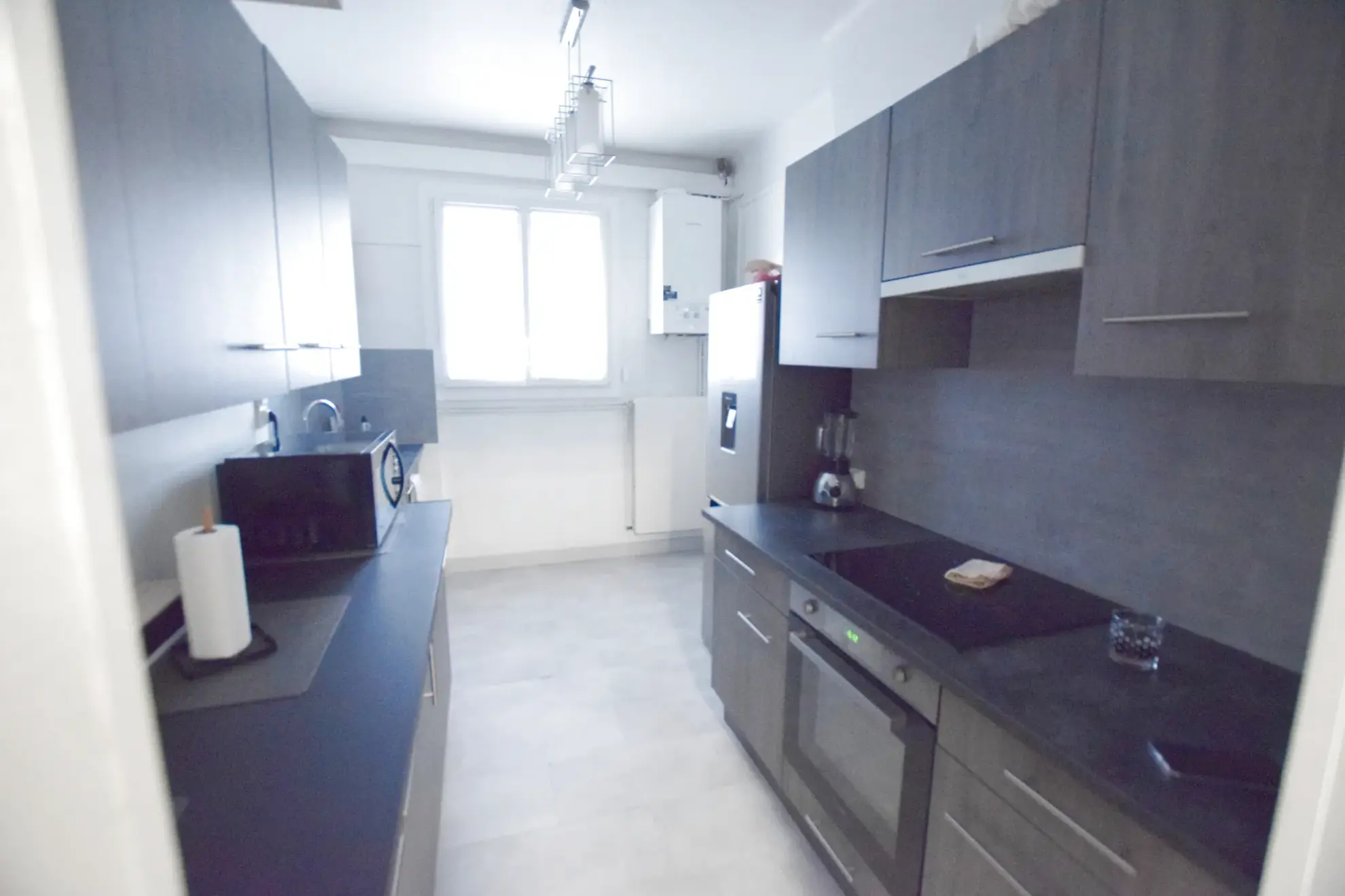 Bel appartement F4 rénové à Grand-Charmont, proche commerces et verdure 